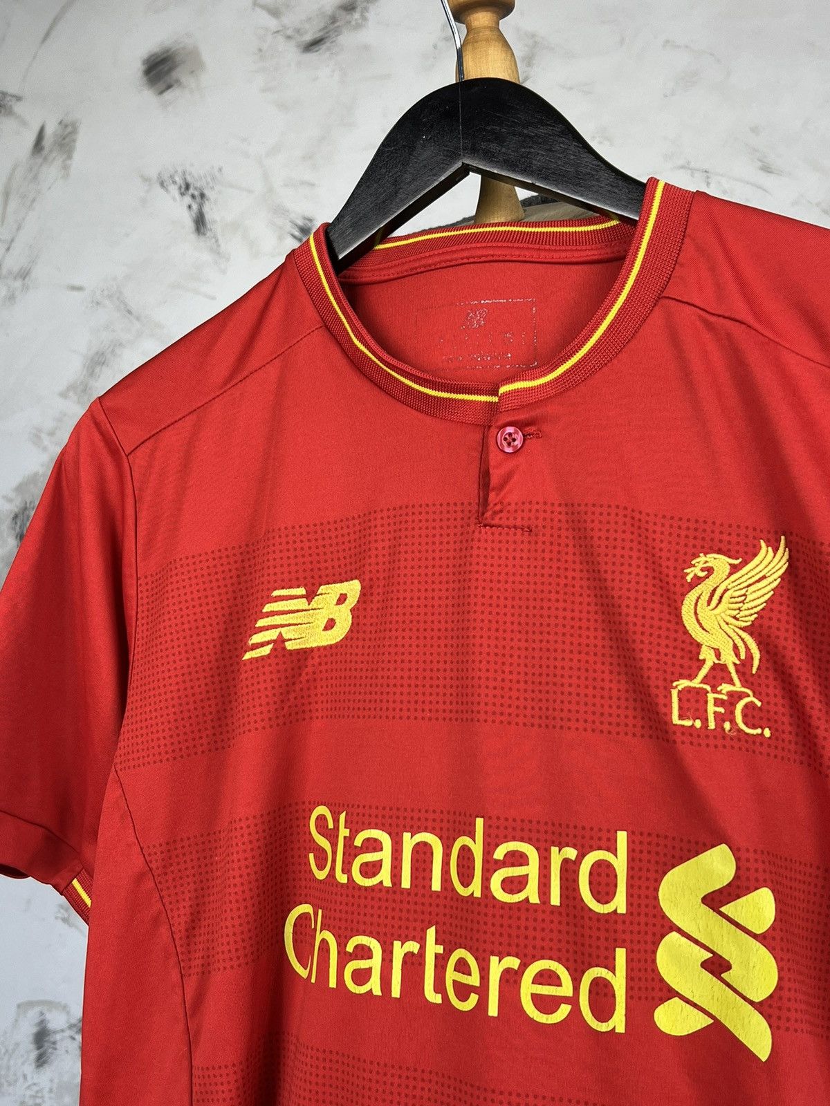 New Balance 2016 - 2017 Liverpool Home Jerseys Shirt Size L - XL Size US L / EU 52-54 / 3 - 3 Thumbnail