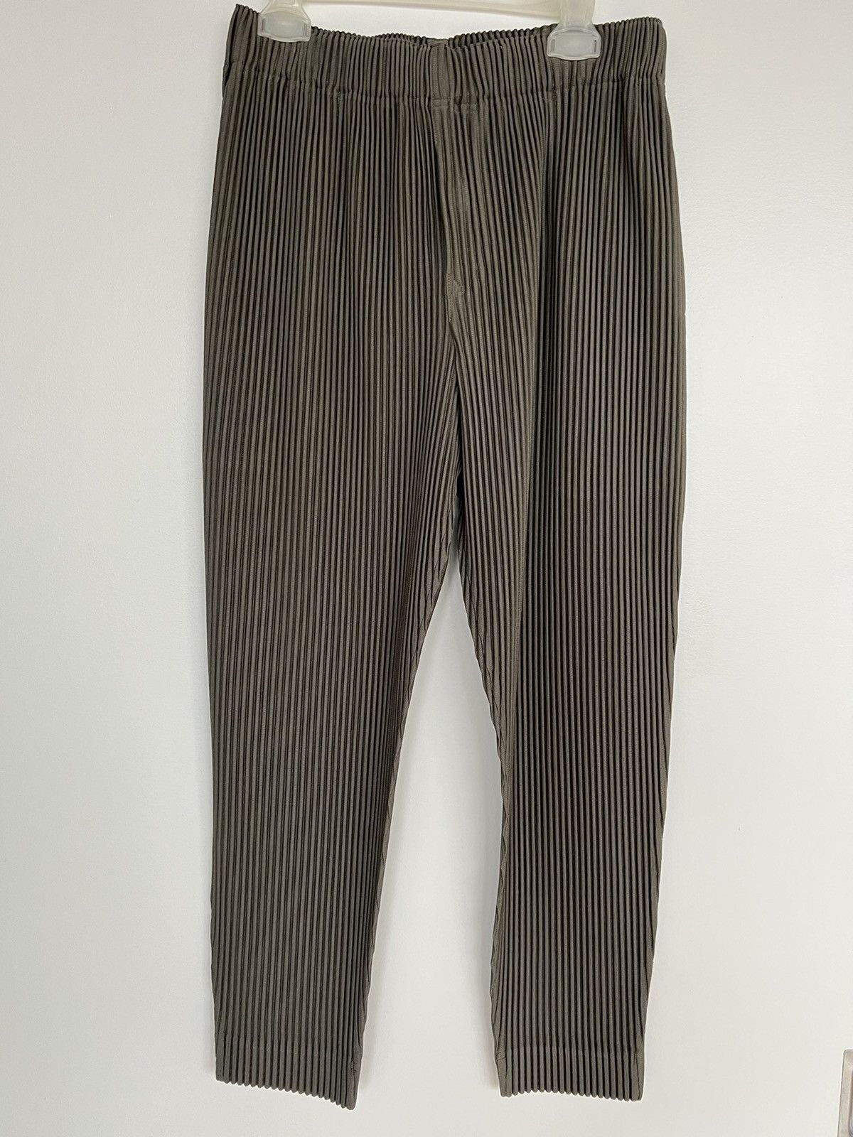 image of Homme Plisse Issey Miyake New 1 Sage Green Monthly Colors Mc Pleated Tapered Trousers (Size 30)