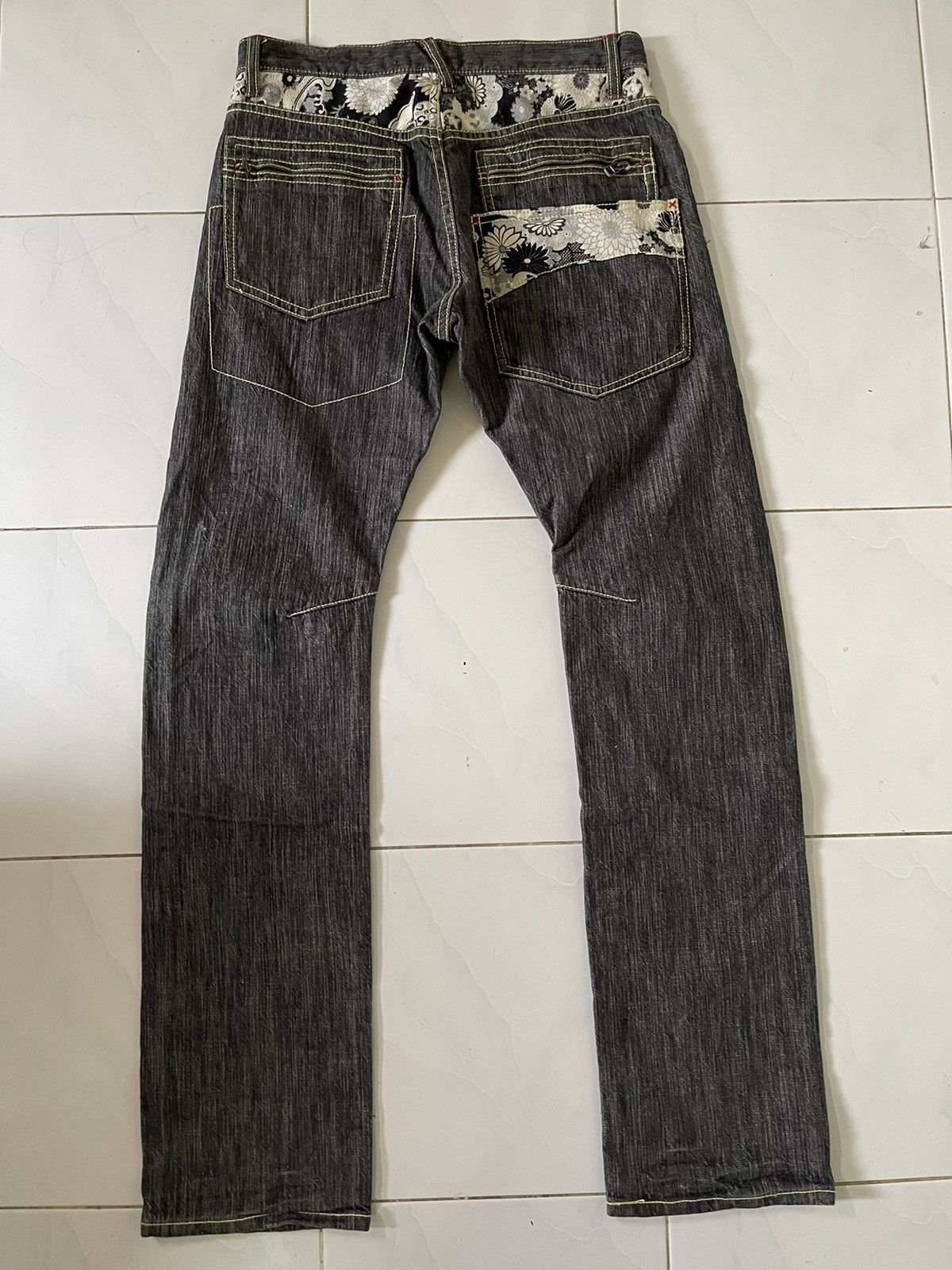 Japanese Brand Black Denim Floral Size US 32 / EU 48 - 2 Thumbnail