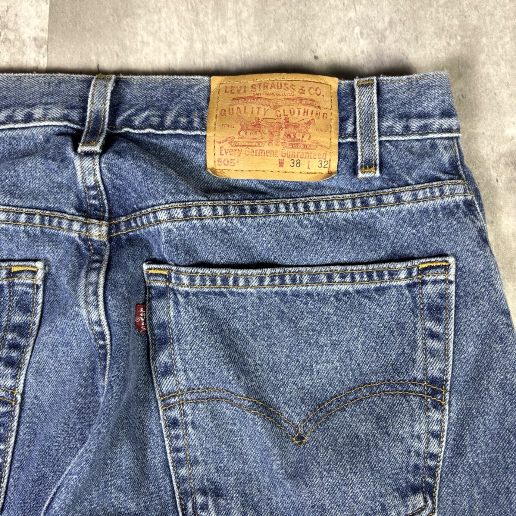 Levi's VINTAGE Levi's 505 Jeans Dark Wash Straight Fit Adult 34x32 90s Mens Jeans Denim Blue 34 32 WASHED 90s Levi's 500 Series 505 Size US 34 / EU 50 - 8 Thumbnail