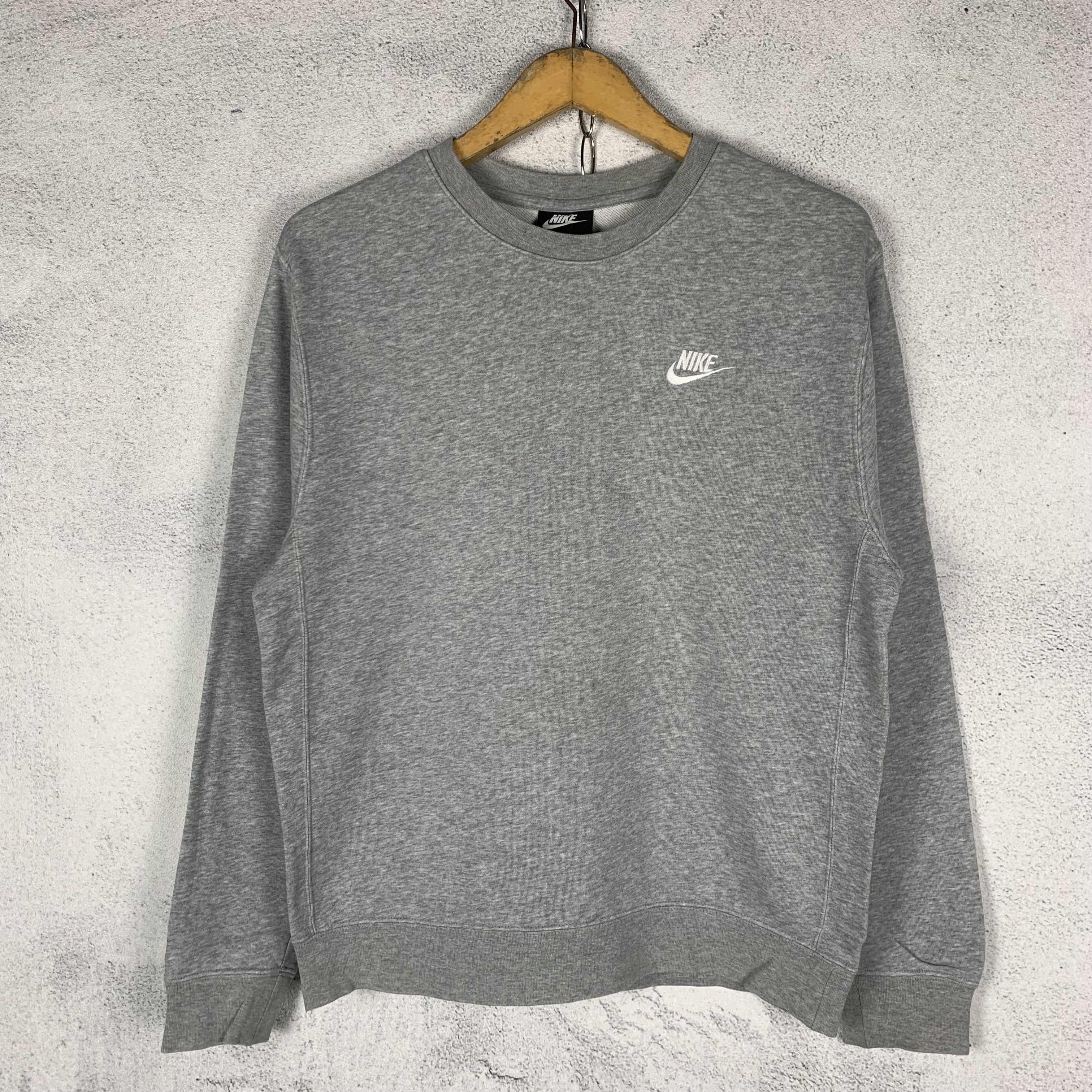 Nike Nike Swoosh Sweatshirt Crewneck Size US S / EU 44-46 / 1 - 1 Thumbnail