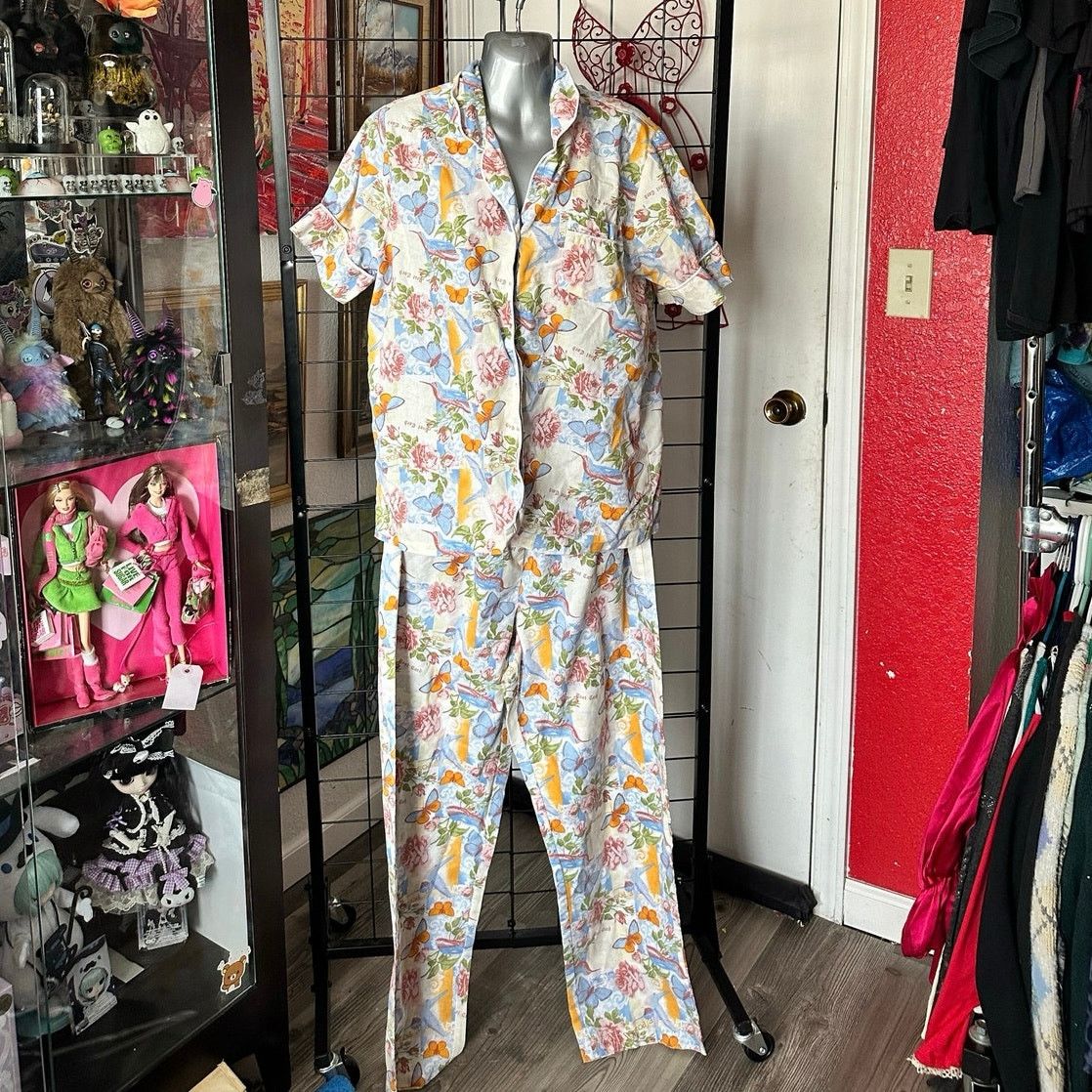 Other easy essentials butterfly multicolored pajama set Size ONE SIZE - 1 Thumbnail