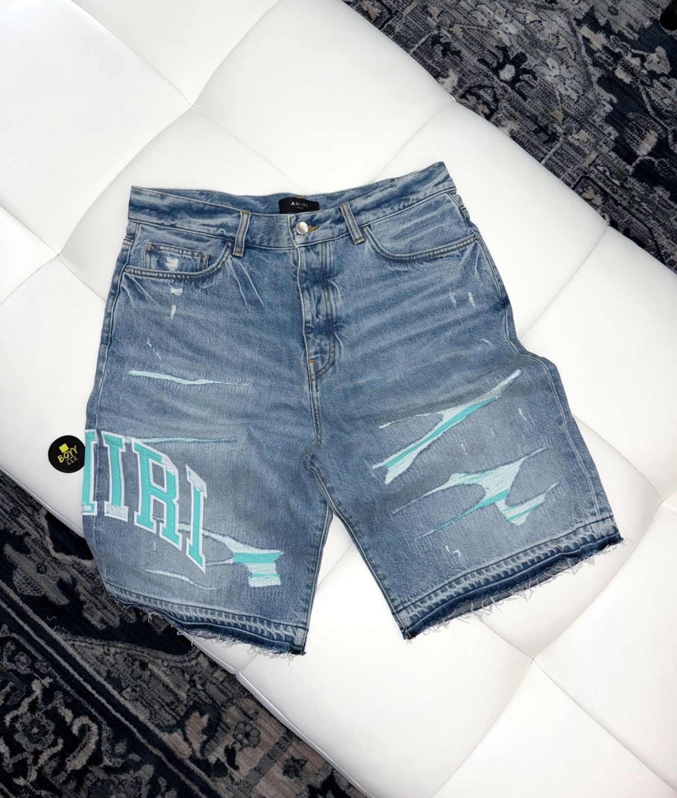 Amiri Amiri patch logo shorts Size US 33 - 1 Thumbnail
