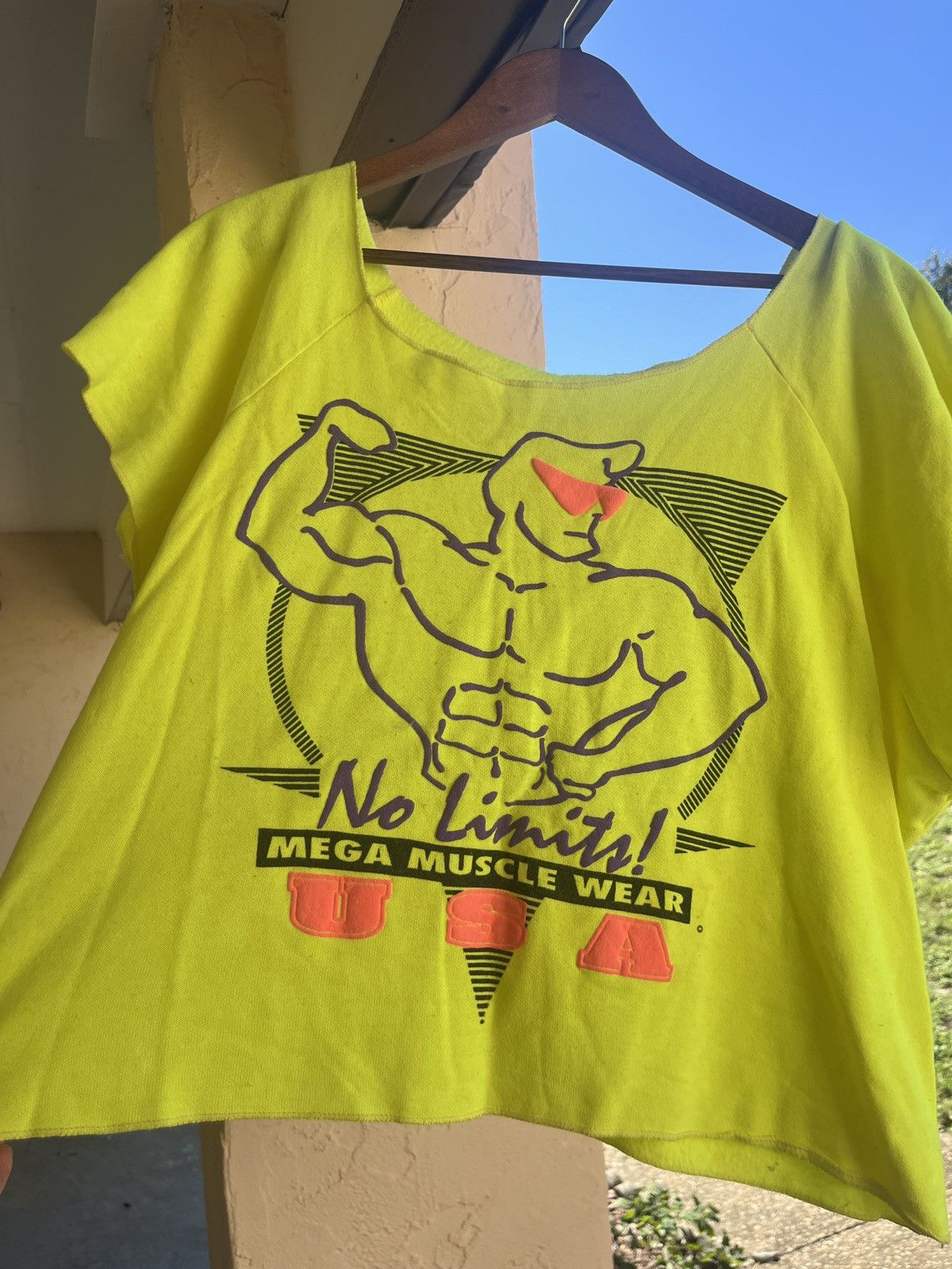 Vintage Vintage bodybuilding cropped sweatshirt boxy XL 90s Size US XL / EU 56 / 4 - 2 Thumbnail