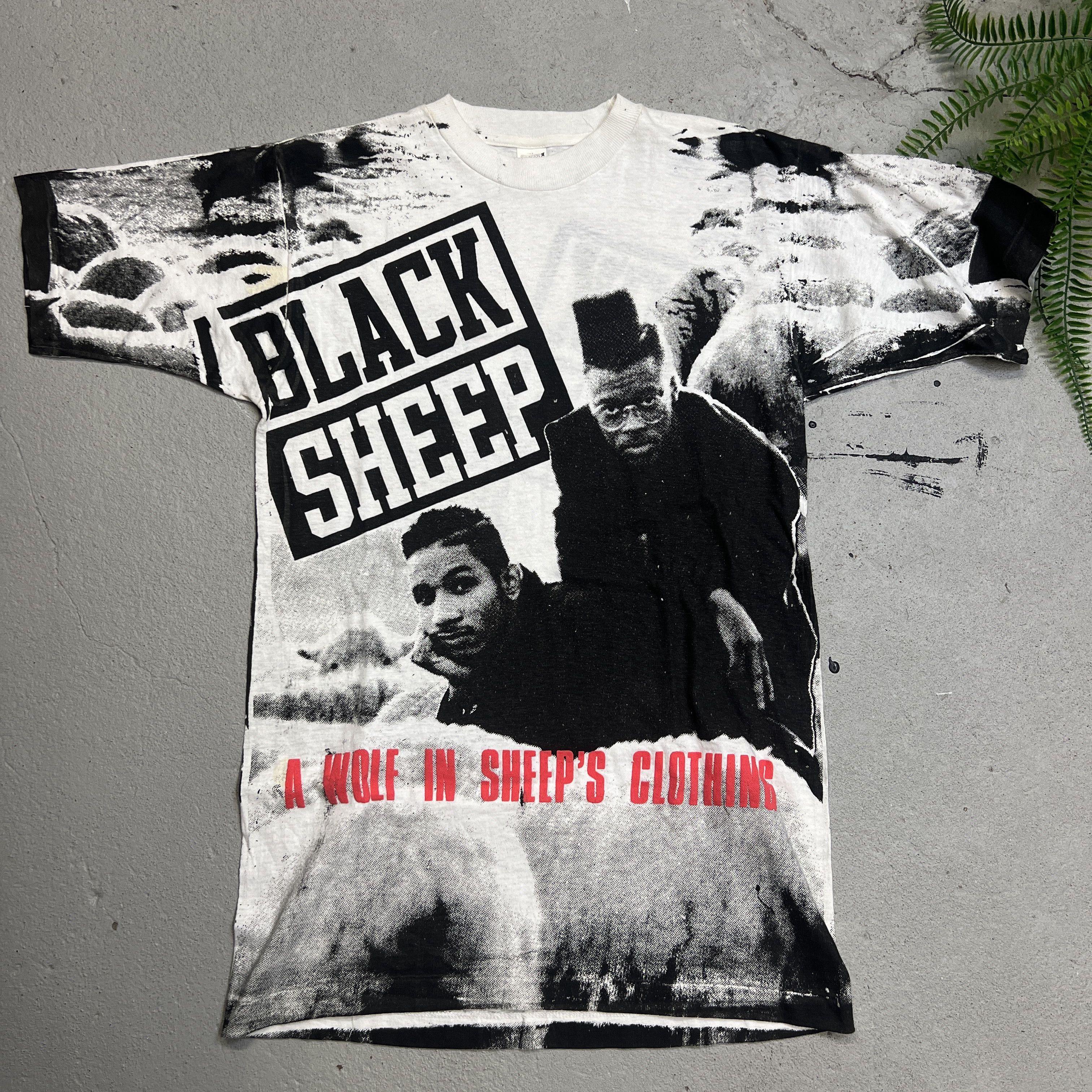 Black Sheep × Vintage 1990's Black Sheep AOP Tee Size US L / EU 52-54 / 3 - 1 Thumbnail