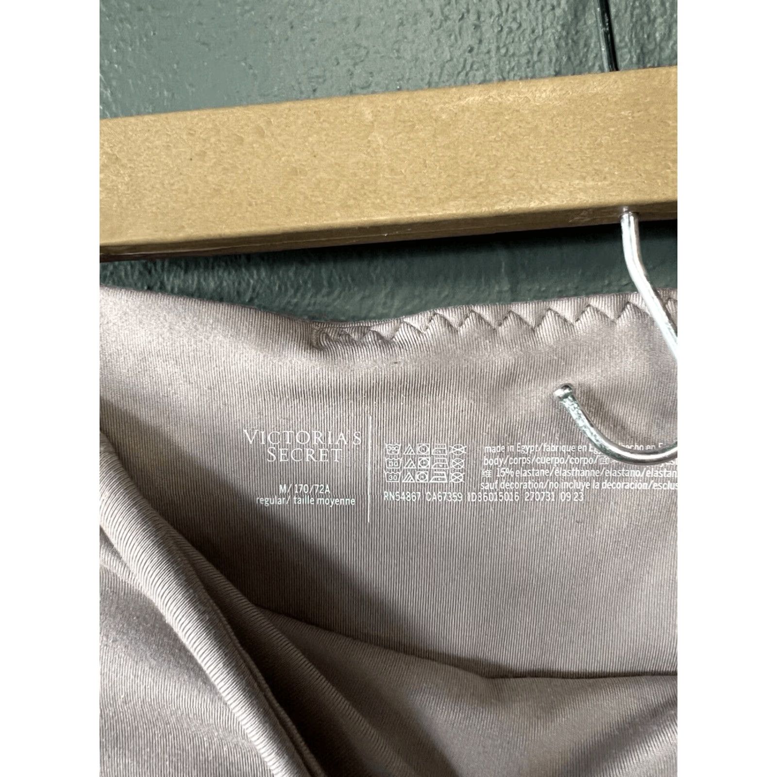 Victoria's Secret Victoria's Secret Womens Brown Leggings Athletic Cropped Size M Size 32" / US 10 / IT 46 - 3 Thumbnail