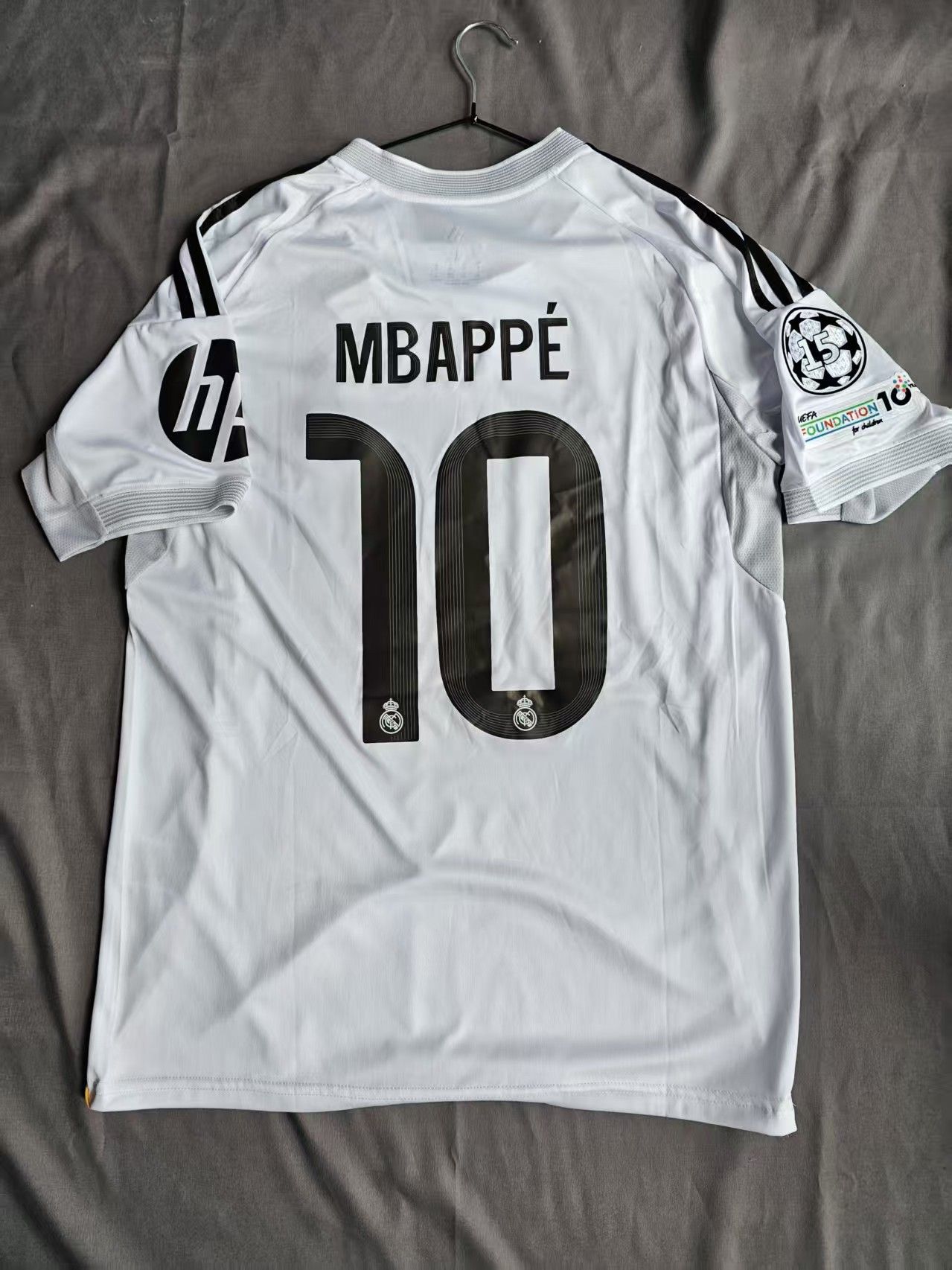 Other Real Madrid #10 Kylian Mbappé Jersey Home Size US L / EU 52-54 / 3 - 1 Thumbnail