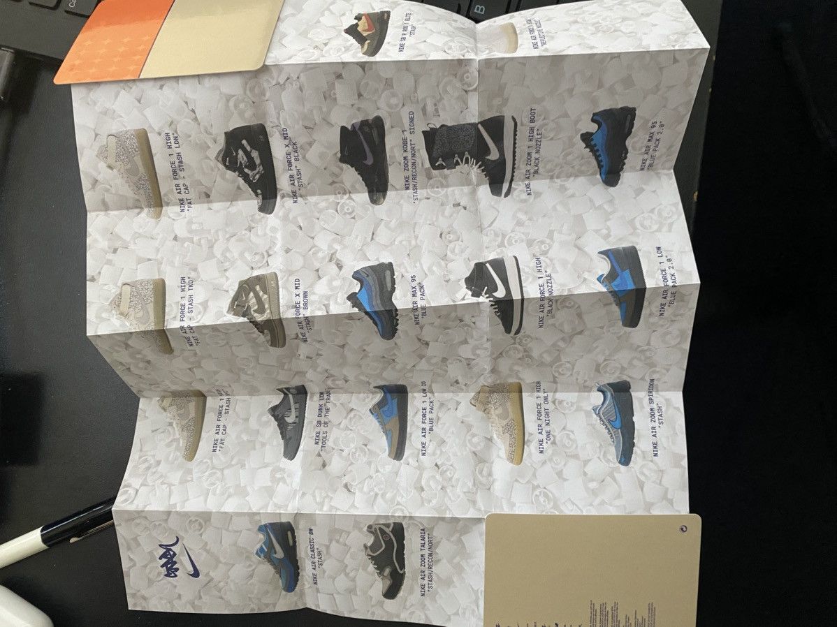 Nike Nike Stash Catalog Book Size ONE SIZE - 3 Thumbnail