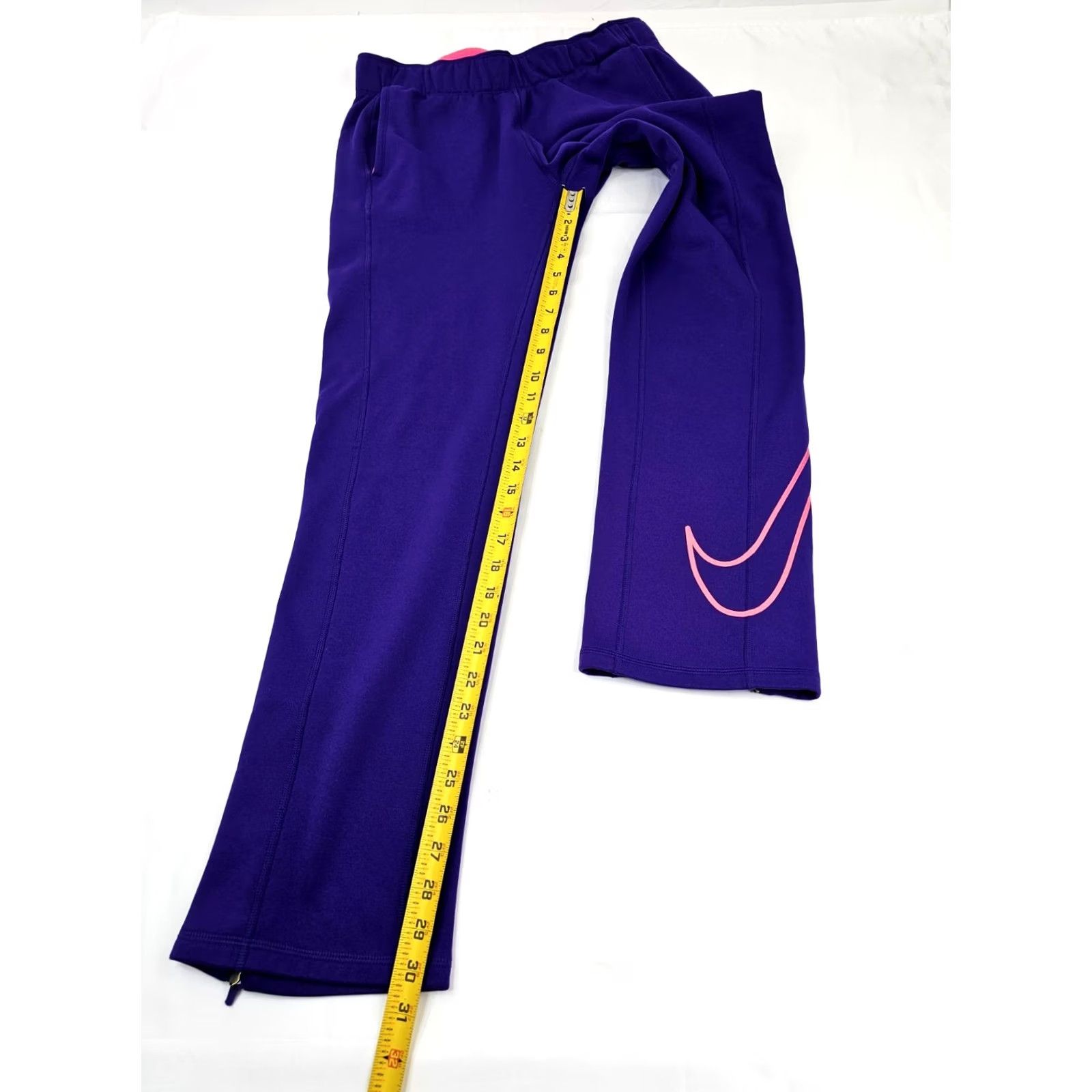 Nike VINTAGE Nike Therma-Fit Sweatpants Women M Purple 30x30 Activewear Nike Therma-Fit Sweatpants Women M Purple 90s Sports Logo Size 32" / US 10 / IT 46 - 4 Thumbnail