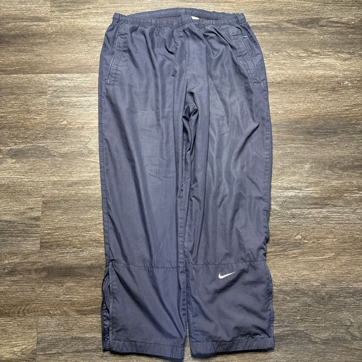 Nike Nike track pants swoosh XL Size US 32 / EU 48 - 1 Thumbnail