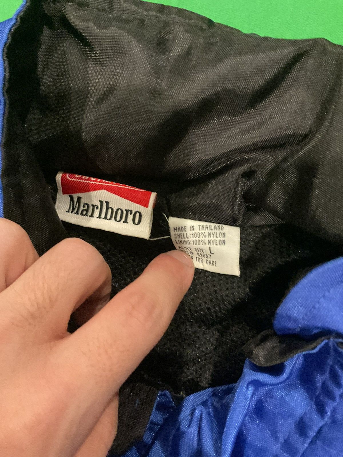 Marlboro × Vintage Vintage Marlboro windbreaker jacket Size US L / EU 52-54 / 3 - 2 Thumbnail