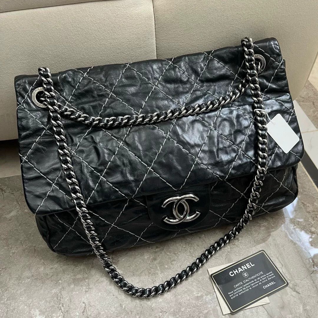Chanel Pre-loved Bag Very good condition Size ONE SIZE - 1 Thumbnail