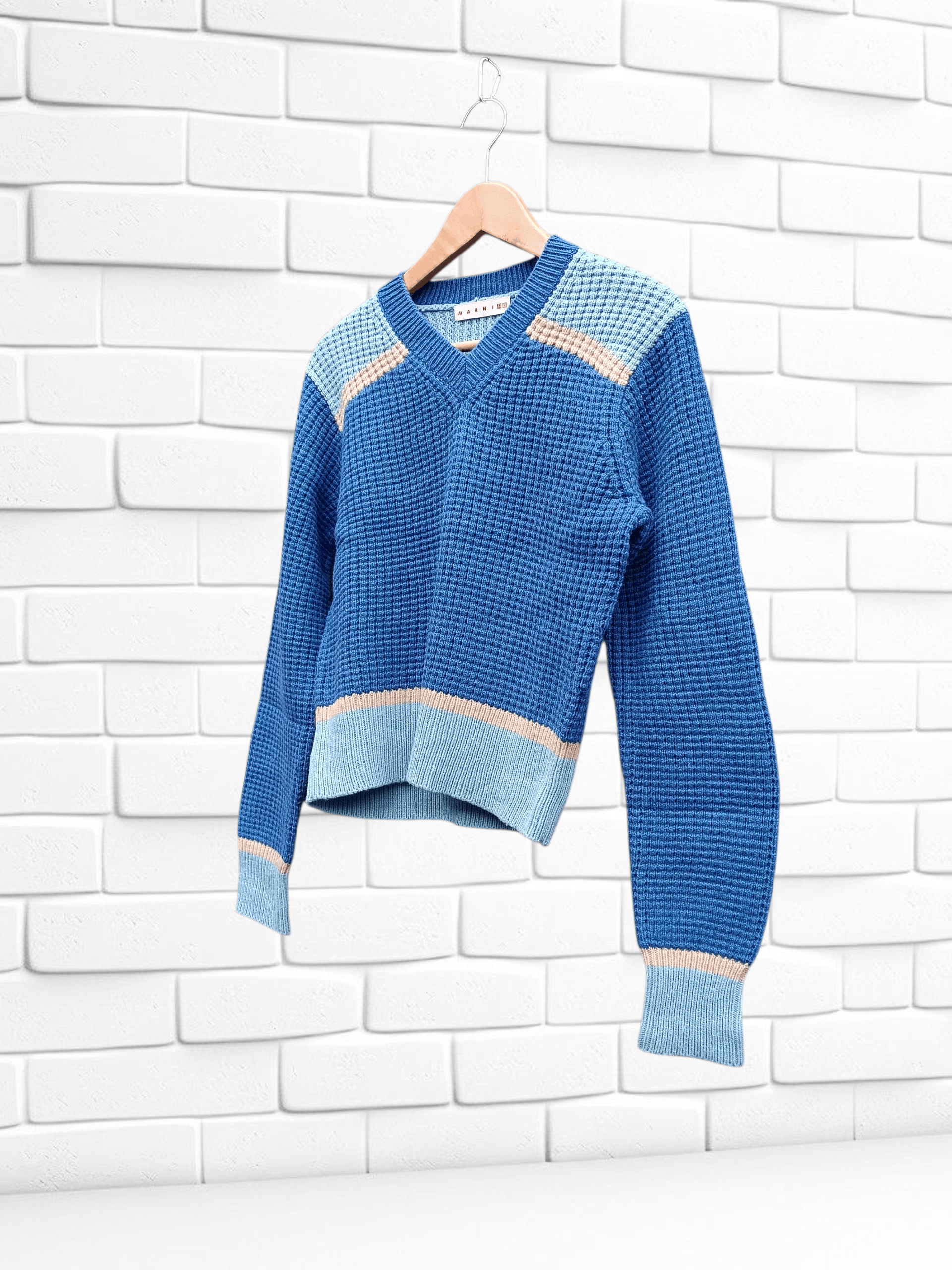 Marni × Uniqlo Uniqlo X Marni Knit V-Neck Long Sleeve Sweater Size L / US 10 / IT 46 - 2 Thumbnail
