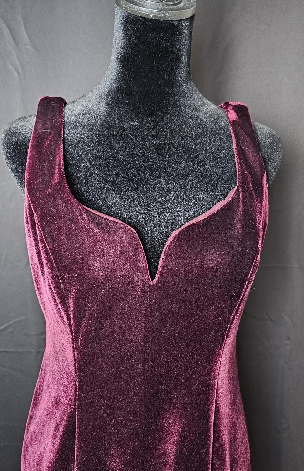 Other Donna Morgan Dress Burgandy Womens Size 6 Velvet Cocktail Size M / US 6-8 / IT 42-44 - 1 Thumbnail