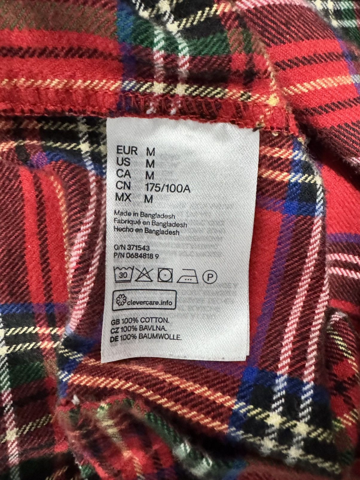 H&M H&M Red Flannel Button-up Shirt Size: Medium Size US M / EU 48-50 / 2 - 4 Thumbnail