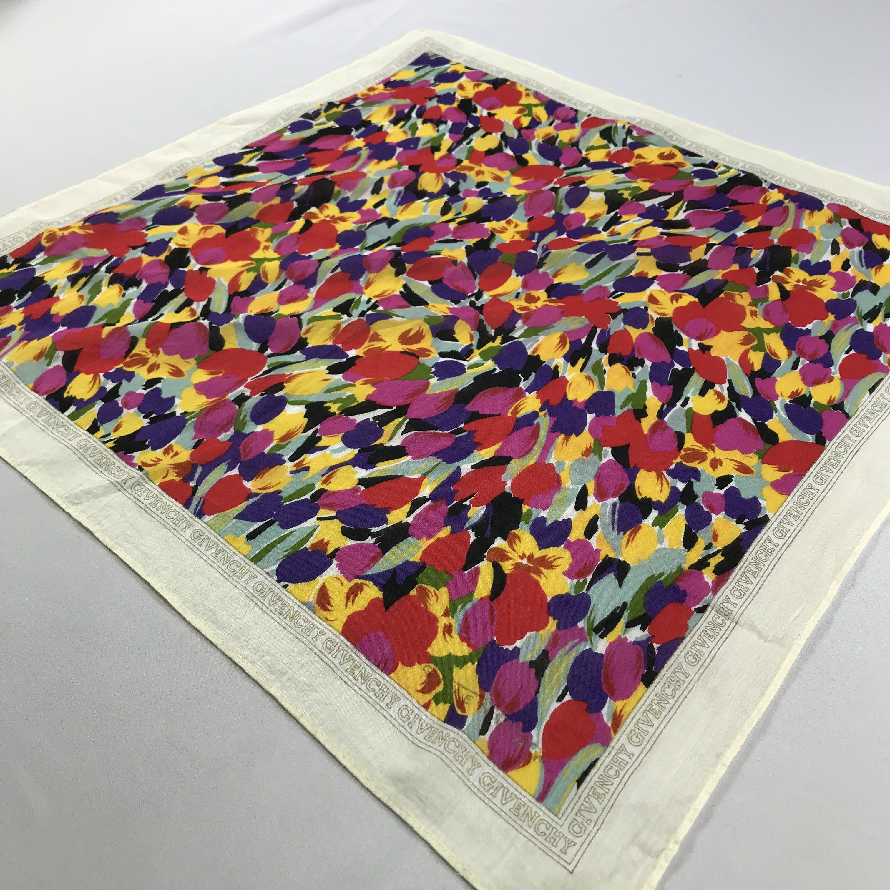 Vintage Vintage Givenchy Bandana / Handkerchief / Neckerchief -S2714 Size ONE SIZE - 2 Thumbnail