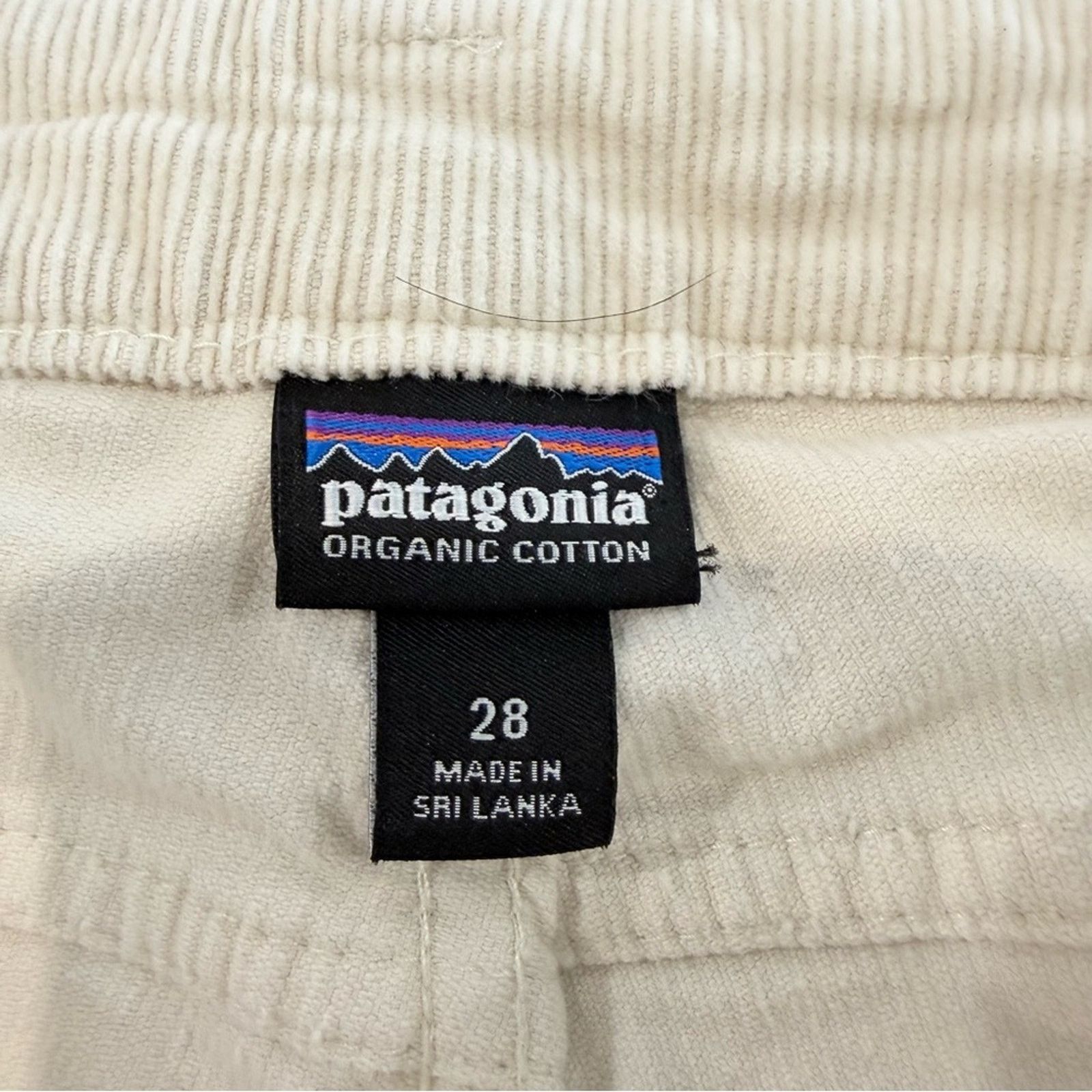 Patagonia Patagonia Fitted Cropped Corduroy Pants Raw Hem Women’s 28 Size 28" / US 6 / IT 42 - 4 Thumbnail