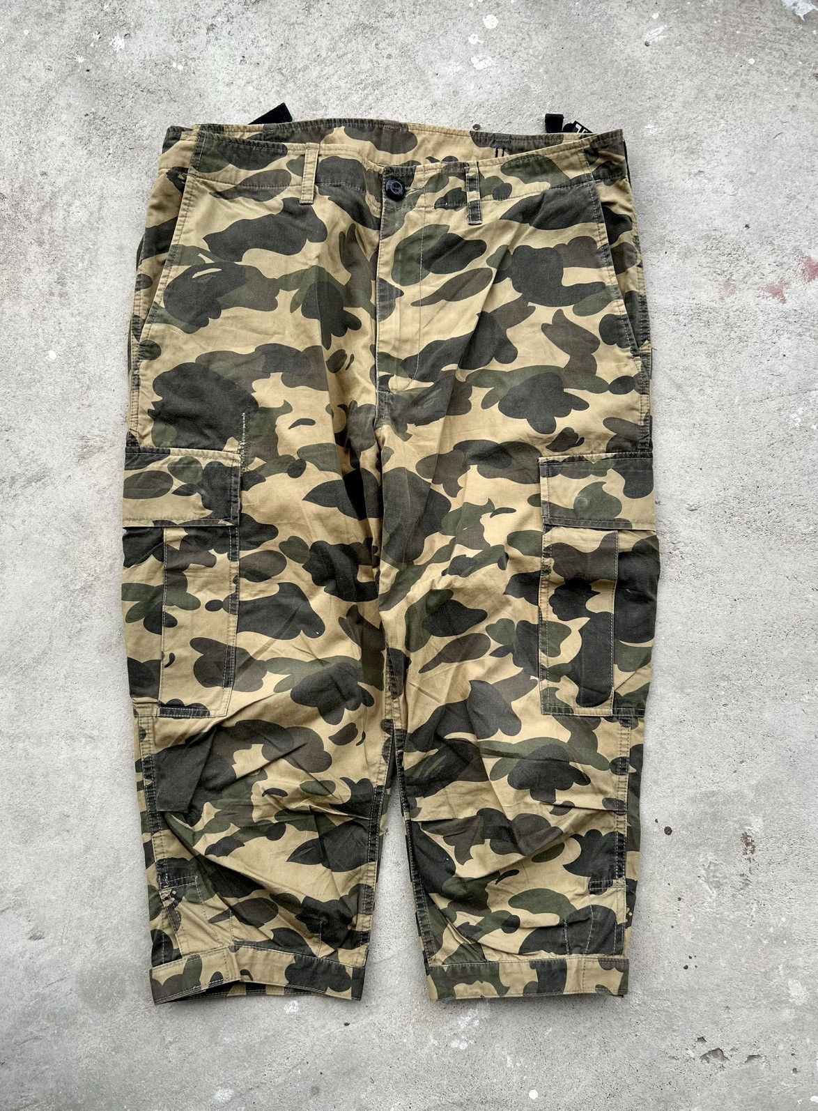 Bape CRAZY RARE BAPE NIGO FIRST CAMO CROPPED PANTS Size US 32 / EU 48 - 1 Thumbnail