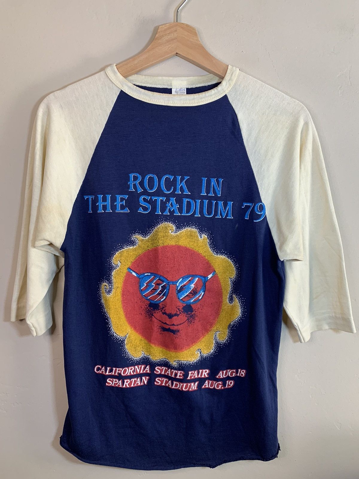 Band Tees × Vintage *RARE* Vintage 1979 Rock In The Stadium Concert Raglan Shirt Size US L / EU 52-54 / 3 - 1 Thumbnail