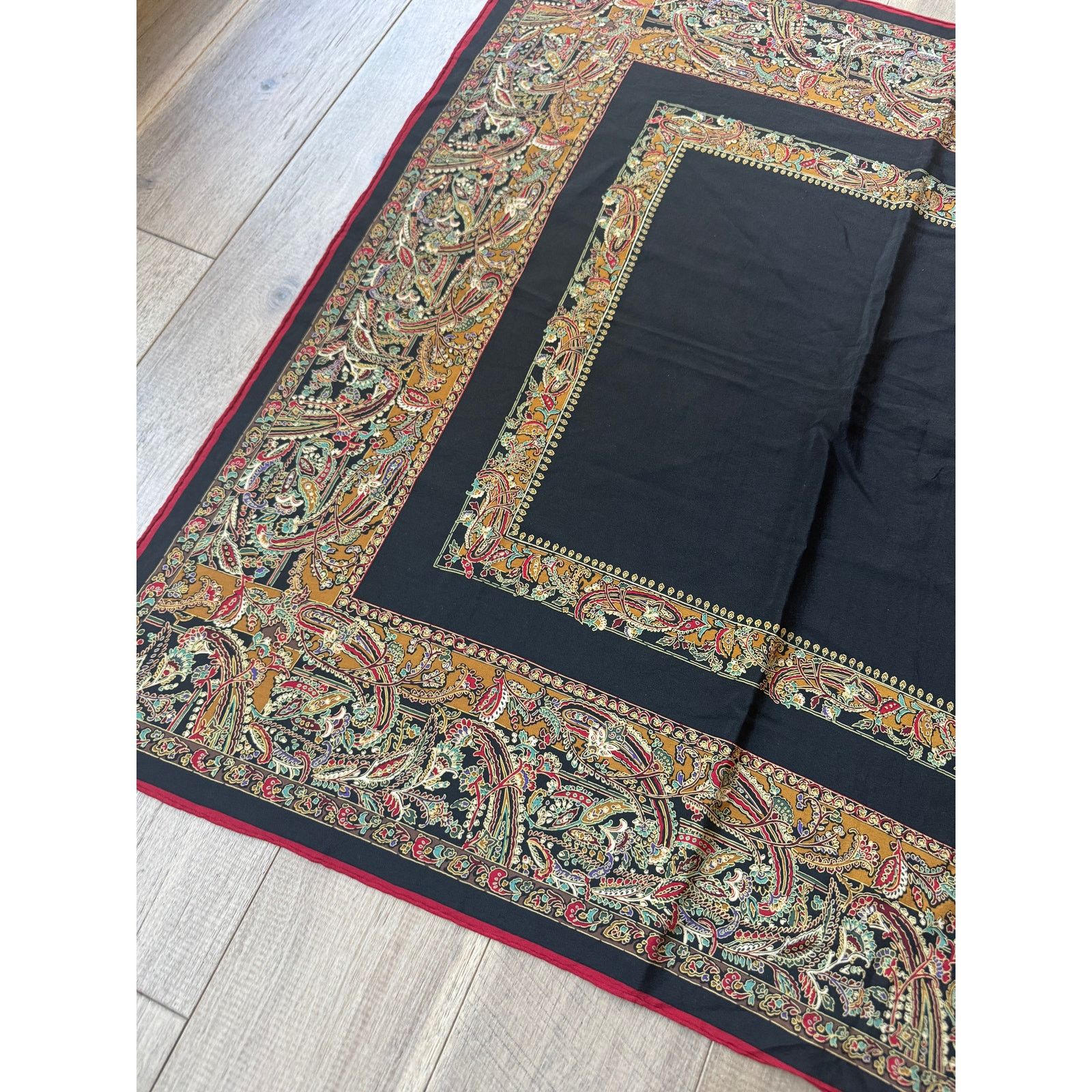 Yves Saint Laurent Yves Saint Laurent 80s Silk Paisley-Inspired Scarf Size ONE SIZE - 2 Thumbnail