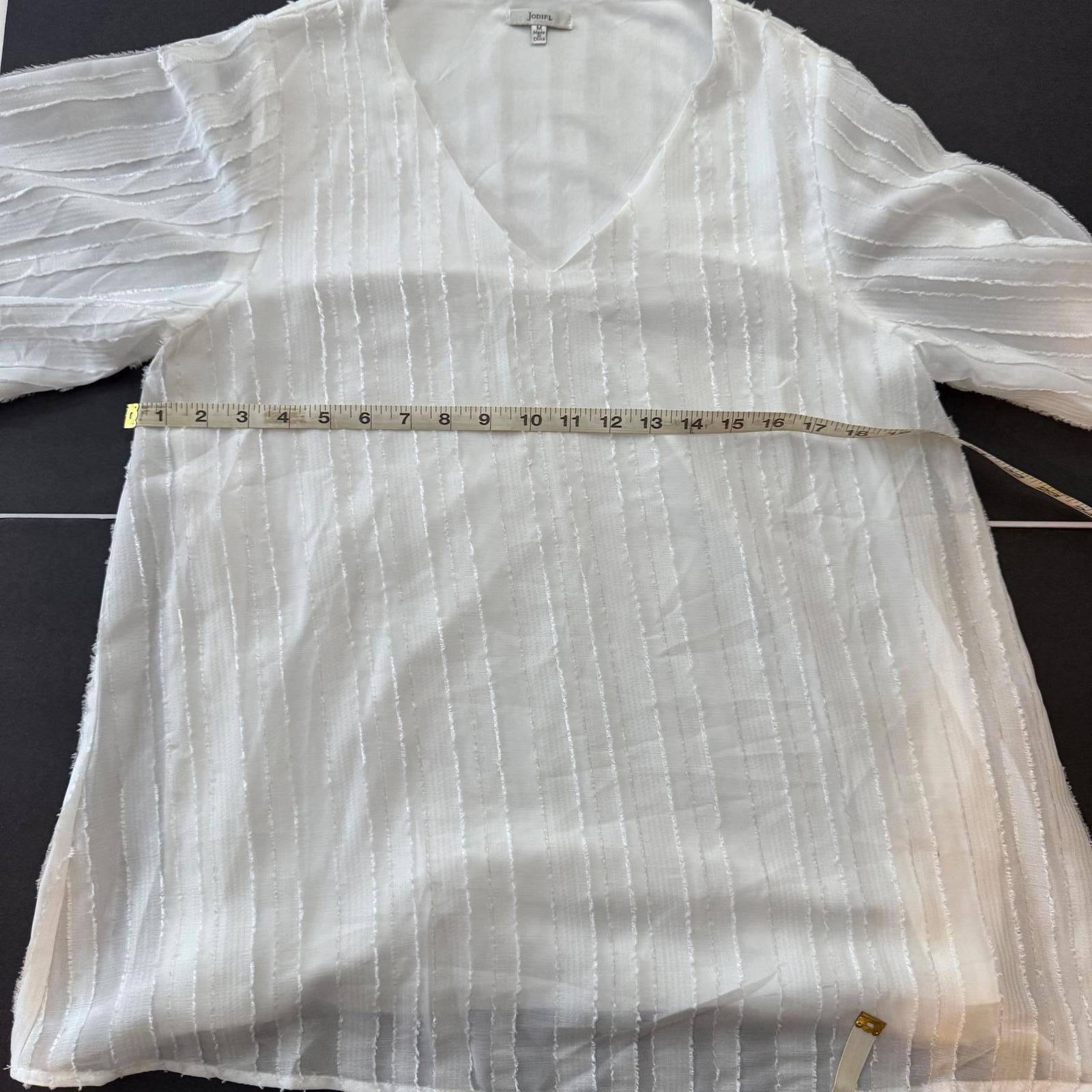 Designer Jodifl Women's M V Neck 3/4 Sleeve Textured Ivory Blouse Size M / US 6-8 / IT 42-44 - 7 Thumbnail