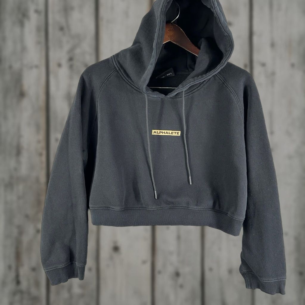Vintage ALPHALETE Hoodie Cropped Womens 2XL Black Logo Pullover Athletic Preppy Size XXL / US 16-18 / IT 52-54 - 1 Thumbnail