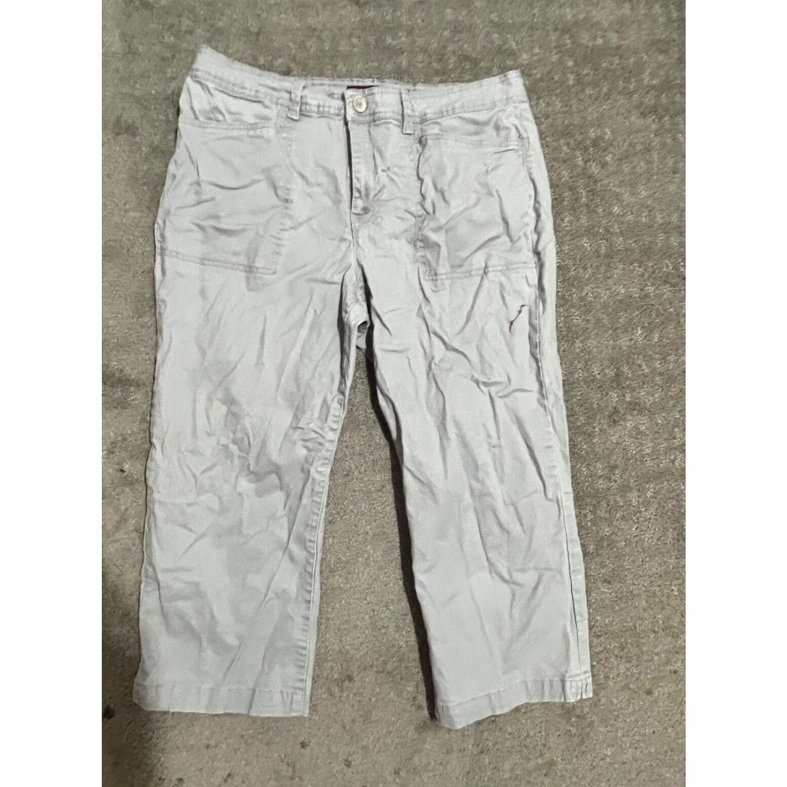 Gloria Vanderbilt Gloria Vanderbilt Capri Crop Pants Gray Solid Missy 10 Jeans Capris City Modern Womens Regular 5-Pocket Design Size 32" / US 10 / IT 46 - 2 Thumbnail
