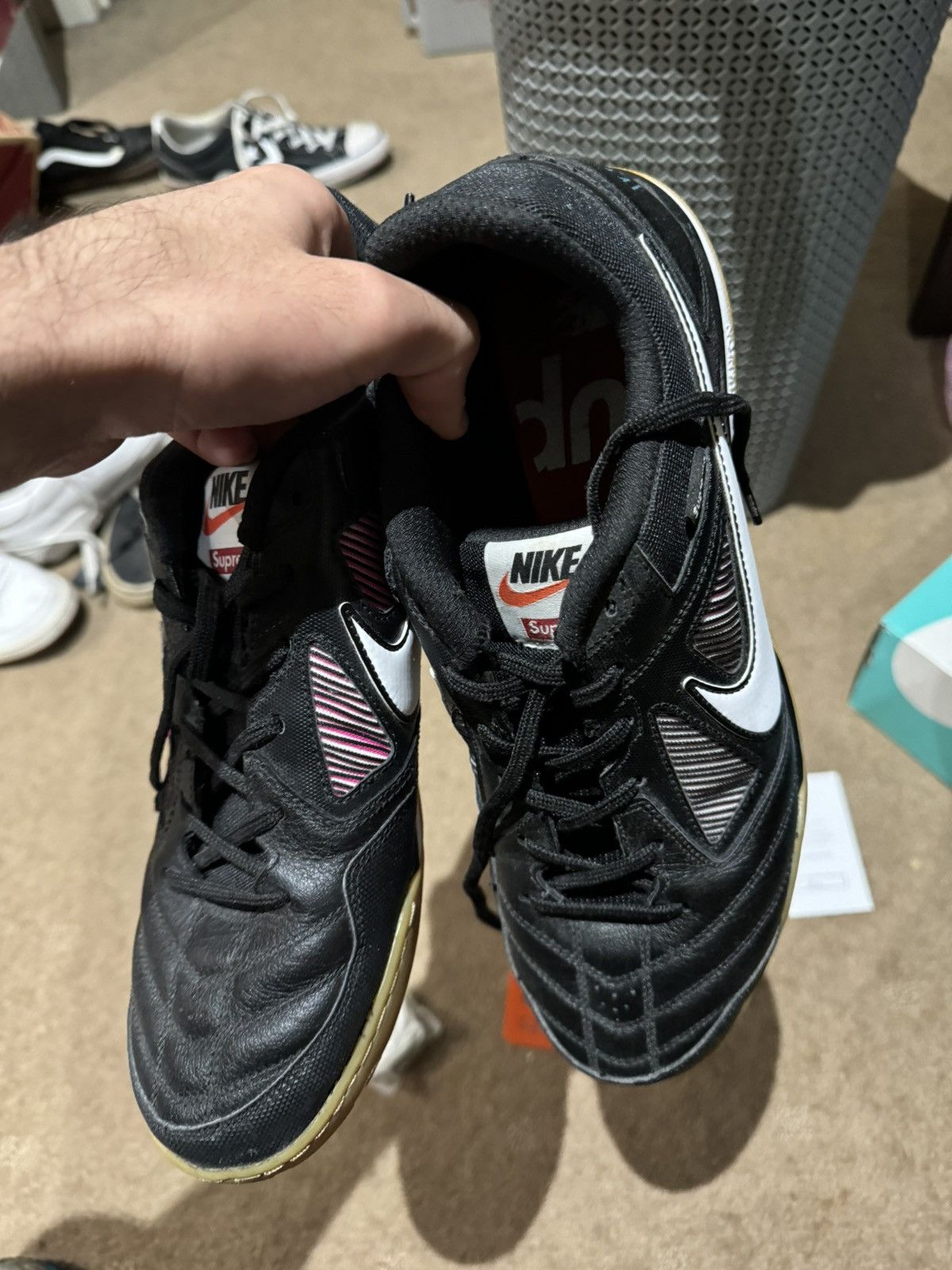 Nike × Supreme Nike SB Gato QS Size US 12 / EU 45 - 3 Thumbnail