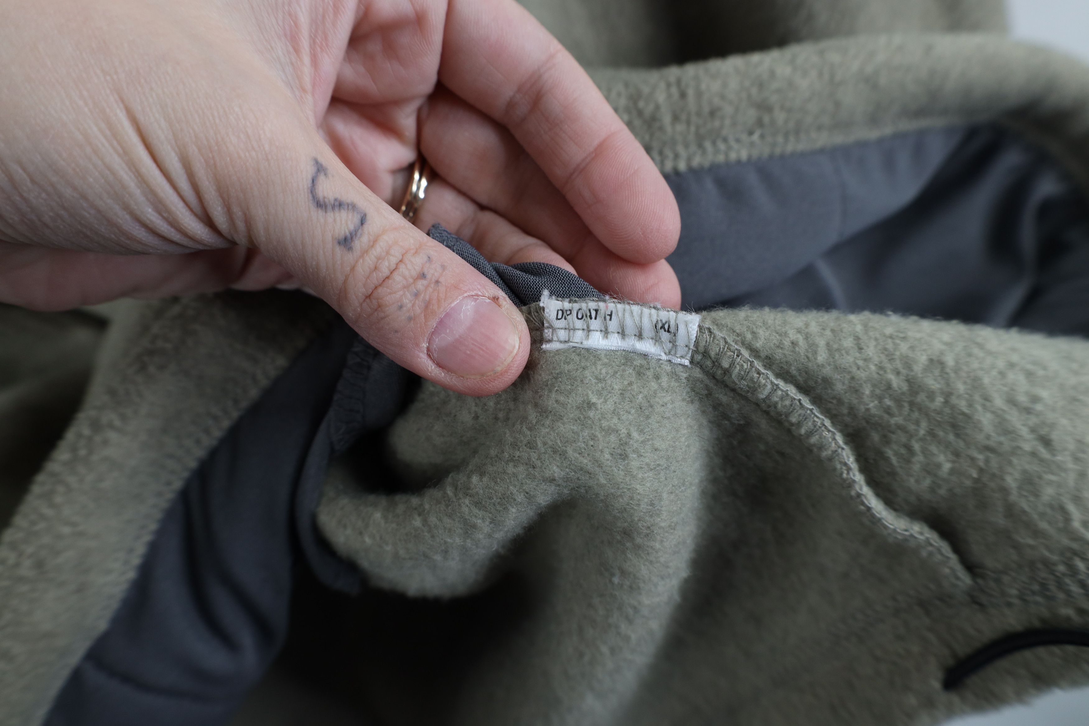Vintage Vintage 90s Streetwear Fleece Pullover Sweater Beige Size US XXL / EU 58 / 5 - 9 Thumbnail