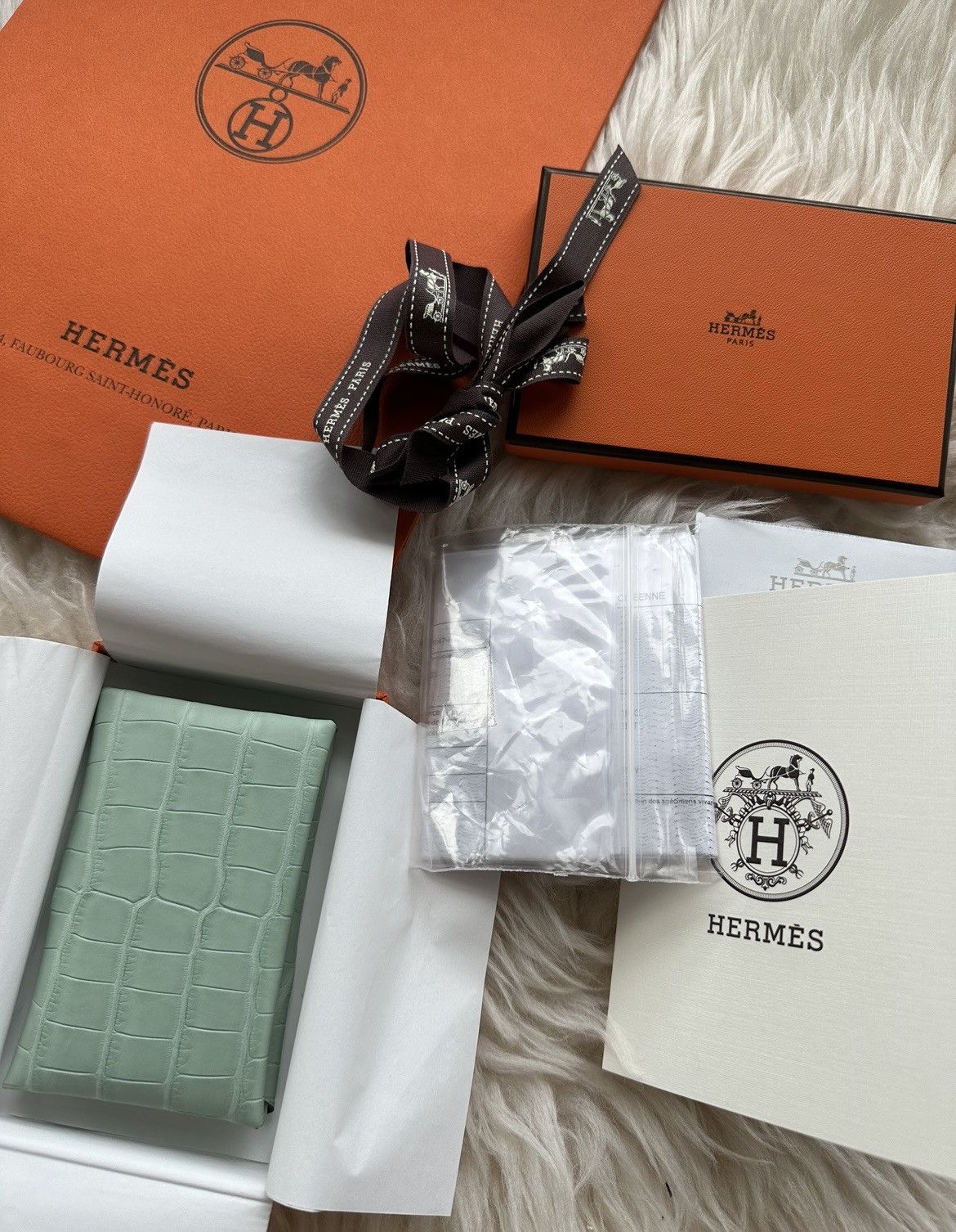 Hermes Super Rare Brand New Hermes Matte Croc 🐊 Calvi Wallet Size ONE SIZE - 6 Thumbnail