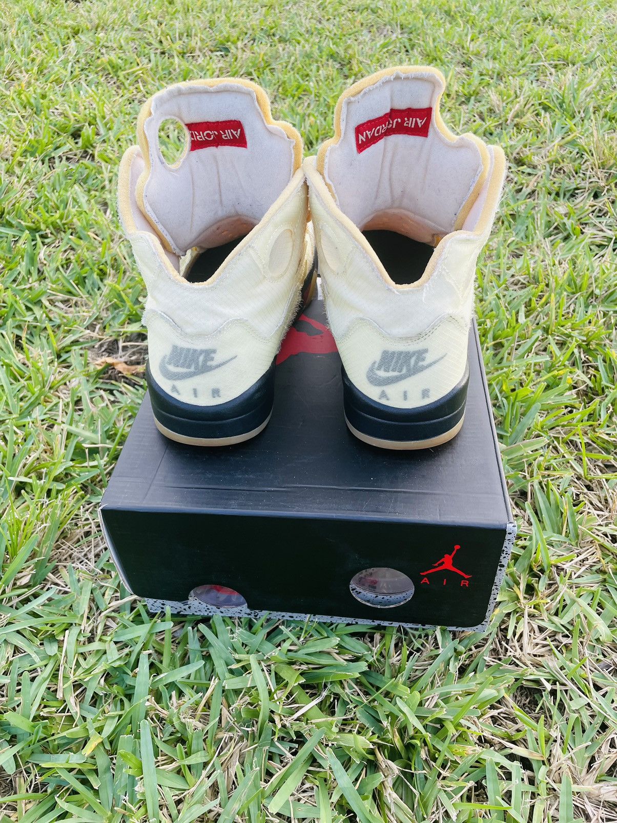 Jordan Brand Off-White x Air Jordan 5 SP ‘Sail’ Size US 7.5 / EU 40-41 - 6 Thumbnail