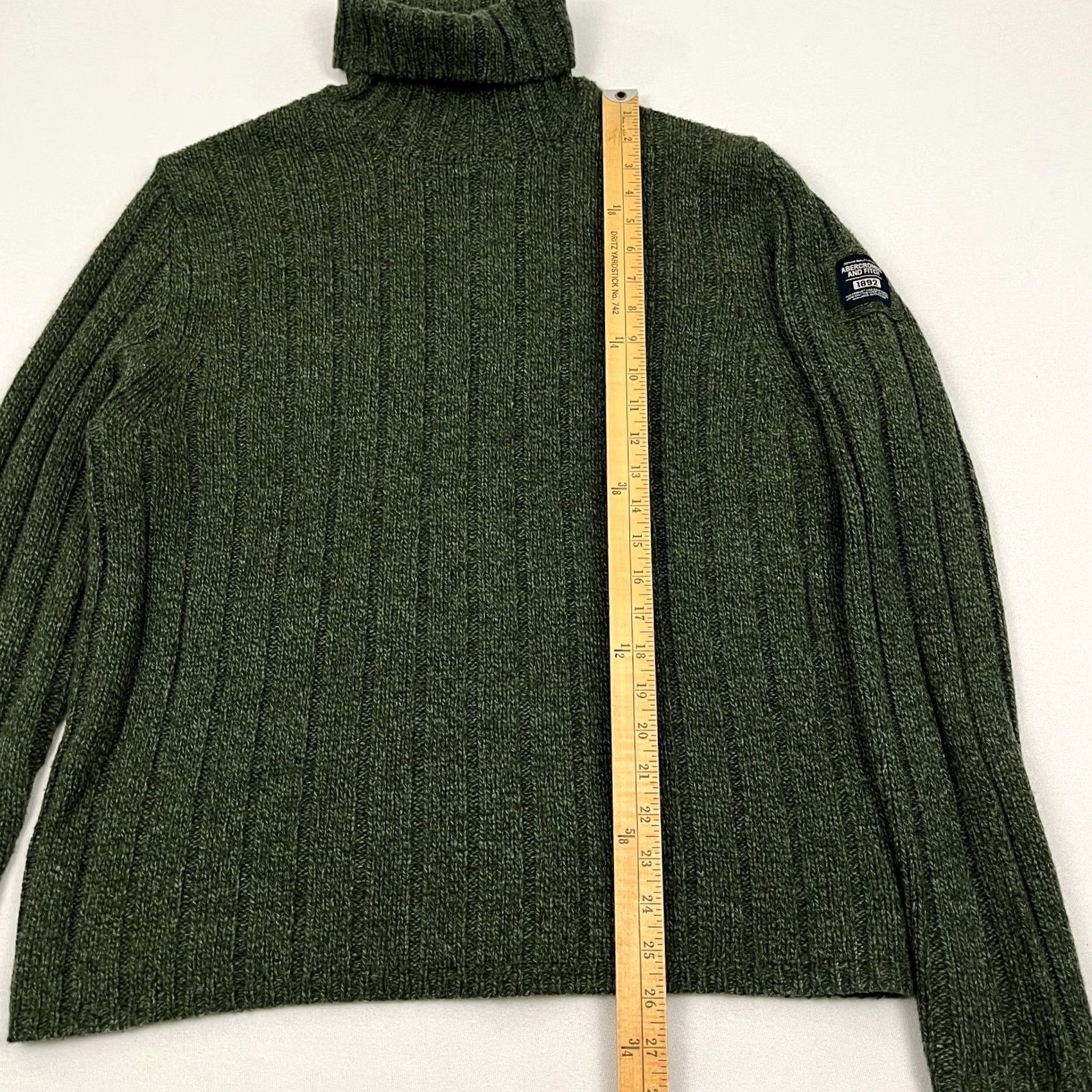 Abercrombie & Fitch VINTAGE Abercrombie & Fitch Muscle Sweater Mens L XL Green Lambswool Turtleneck Pullover Knit Size US L / EU 52-54 / 3 - 4 Thumbnail