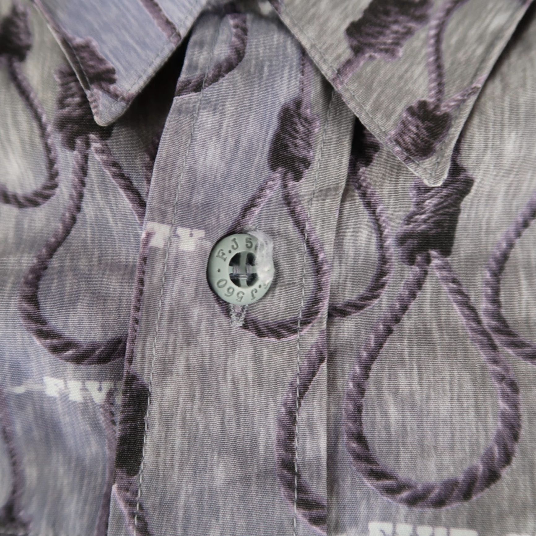 Roper VINTAGE FJ 560 Fat Joe Long Sleeve Shirt 2XL Gray Polyester Button-Up Graphic Print Hip Hop 90s Mens Size US XXL / EU 58 / 5 - 3 Thumbnail