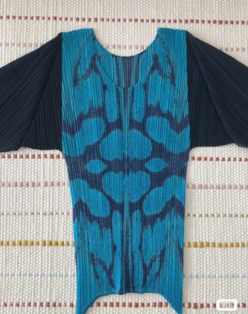 Issey Miyake Issey Miyake size:3 Blue and black two-tone pleated short- Size M / US 6-8 / IT 42-44 - 1 Thumbnail