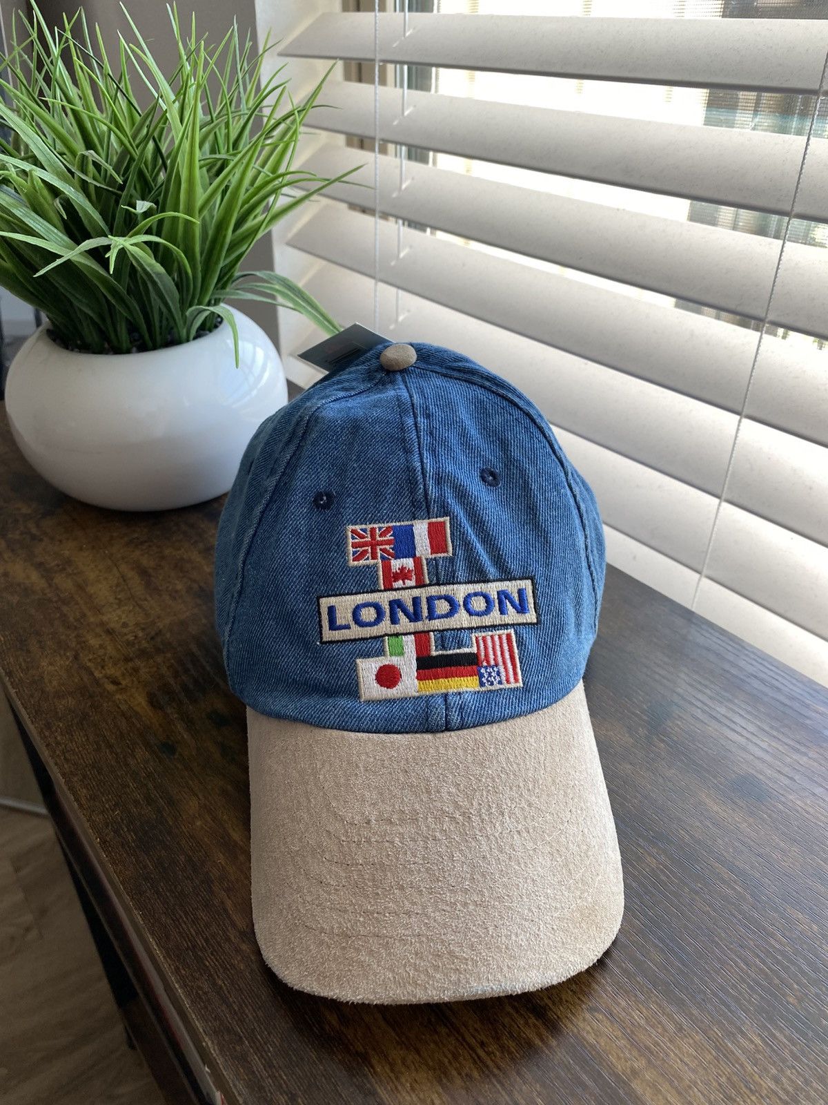 Other Vintage Y2K London Tourist Hat Size ONE SIZE - 1 Thumbnail