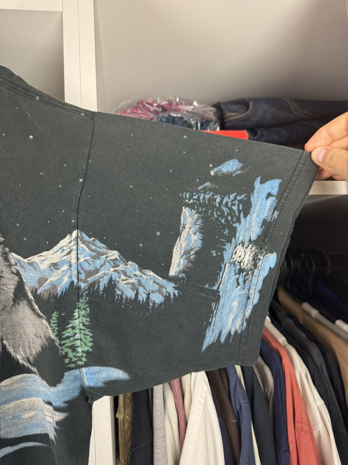 Liquid Blue Vintage 1996 Liquid Blue Arctic Wolf All Over Print T-Shirt Size US L / EU 52-54 / 3 - 19 Thumbnail
