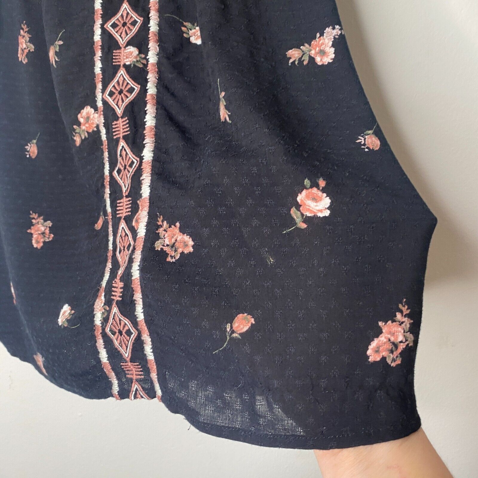 Other Lovestitch Black Multi Floral Aztec Tie Sleeveless Top S Size S / US 4 / IT 40 - 6 Thumbnail