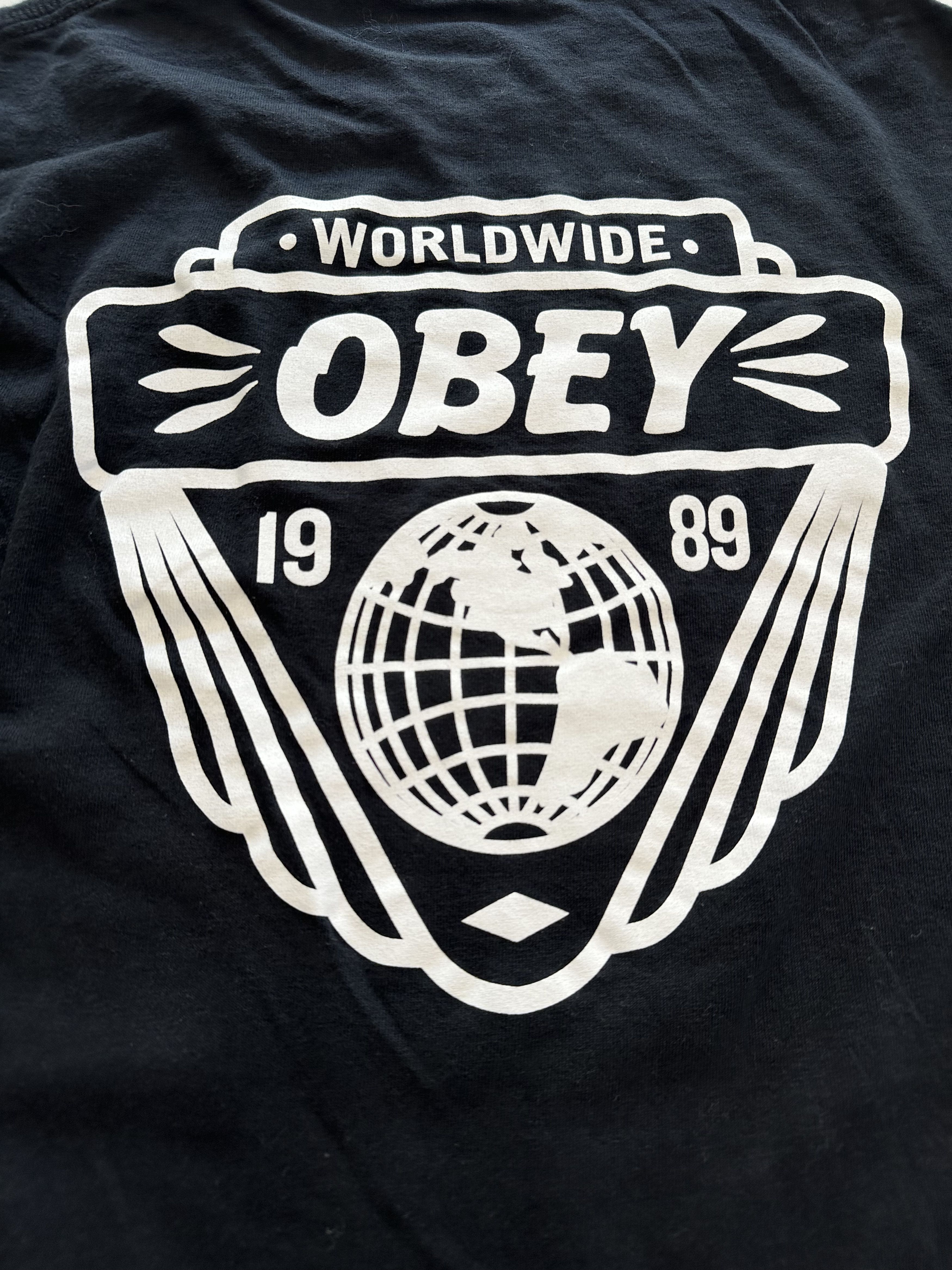 Obey Obey Black and White Vintage Graphic T-shirt Small Size US S / EU 44-46 / 1 - 5 Thumbnail