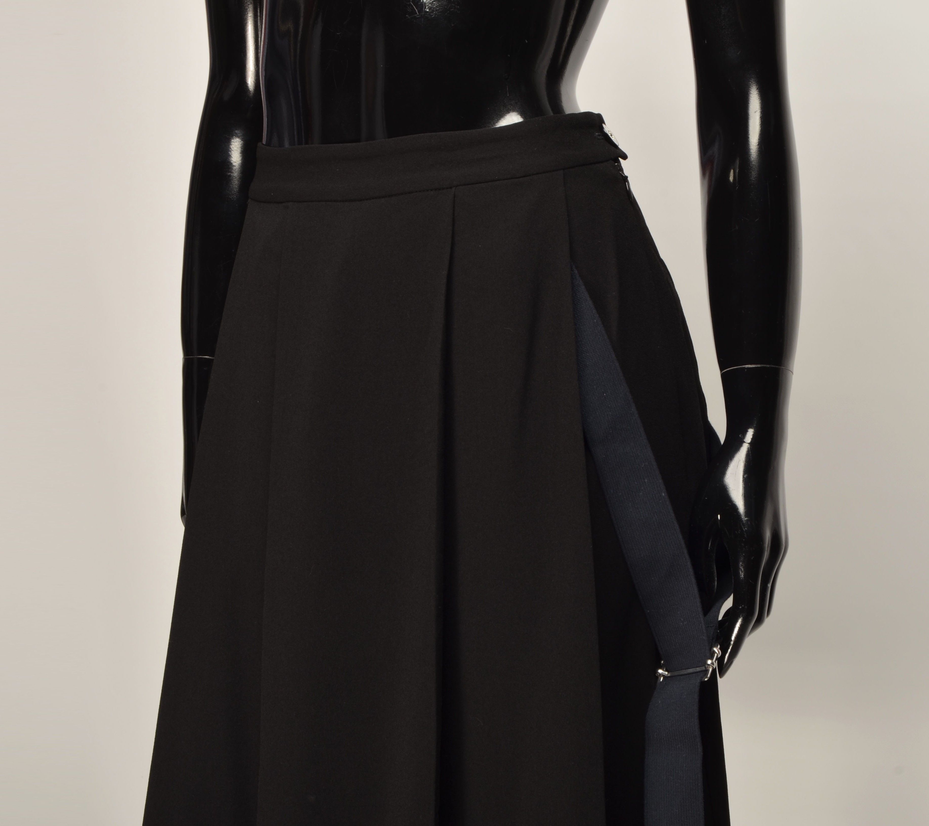 Marc by Marc Jacobs Women's Marc Jacobs Black Pleated Straps Knee Length Skirt Size 26" / US 2 / IT 38 - 2 Thumbnail