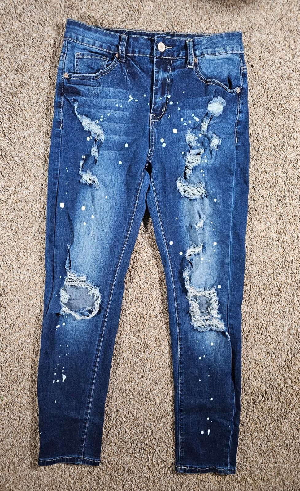 Designer Surprise Surprise Destroyed Jeans Medium APPROX 28x29 Size 32" / US 10 / IT 46 - 1 Thumbnail