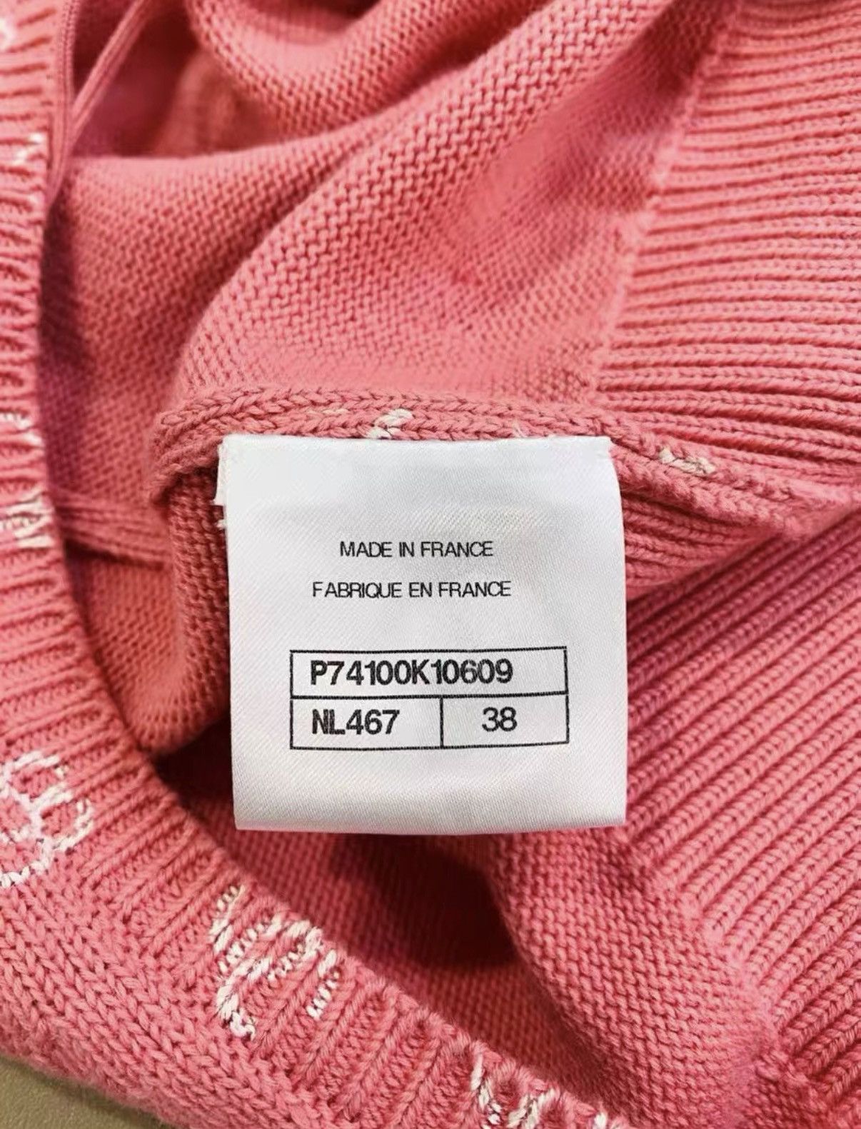 Chanel Chanel Classic Pink V-Neck Short Sleeve Knit Top J33 Size S / US 4 / IT 40 - 5 Thumbnail