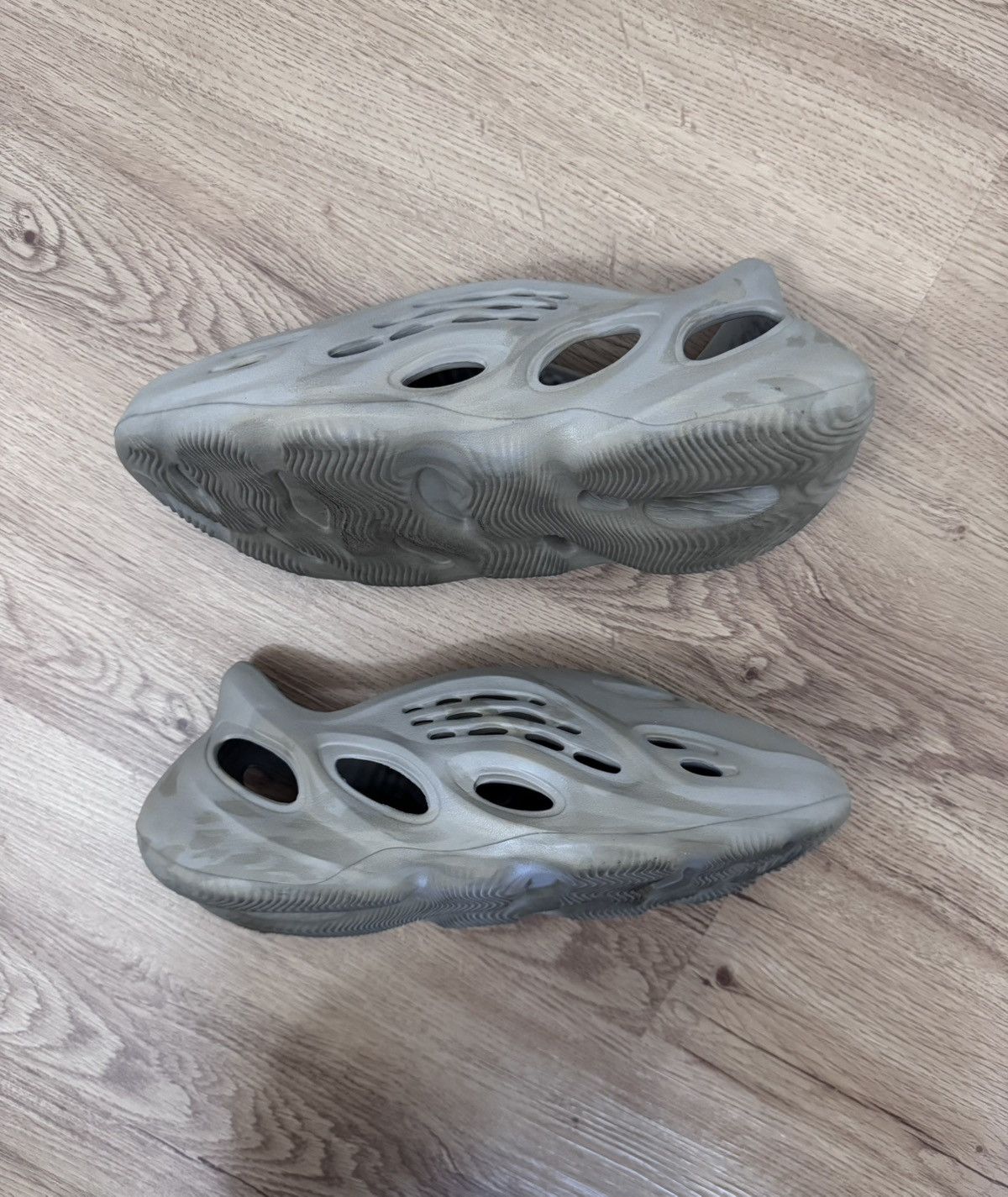Adidas Adidas Yeezy Foam RNNR Stone Sage Size US 10 / EU 43 - 5 Thumbnail
