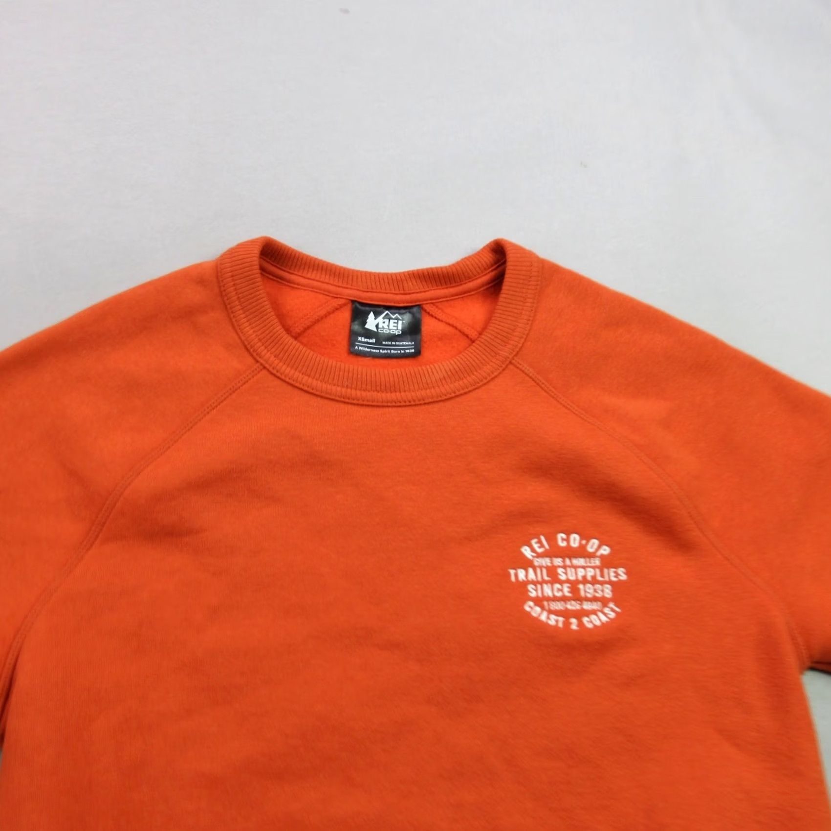 Vintage REI Sweater Mens XS Long Sleeve Crew Neck Pullover Orange Lightweight Knit Pullover Sweatshirt Casual Men XS Orange REI Brand Size US XS / EU 42 / 0 - 3 Thumbnail
