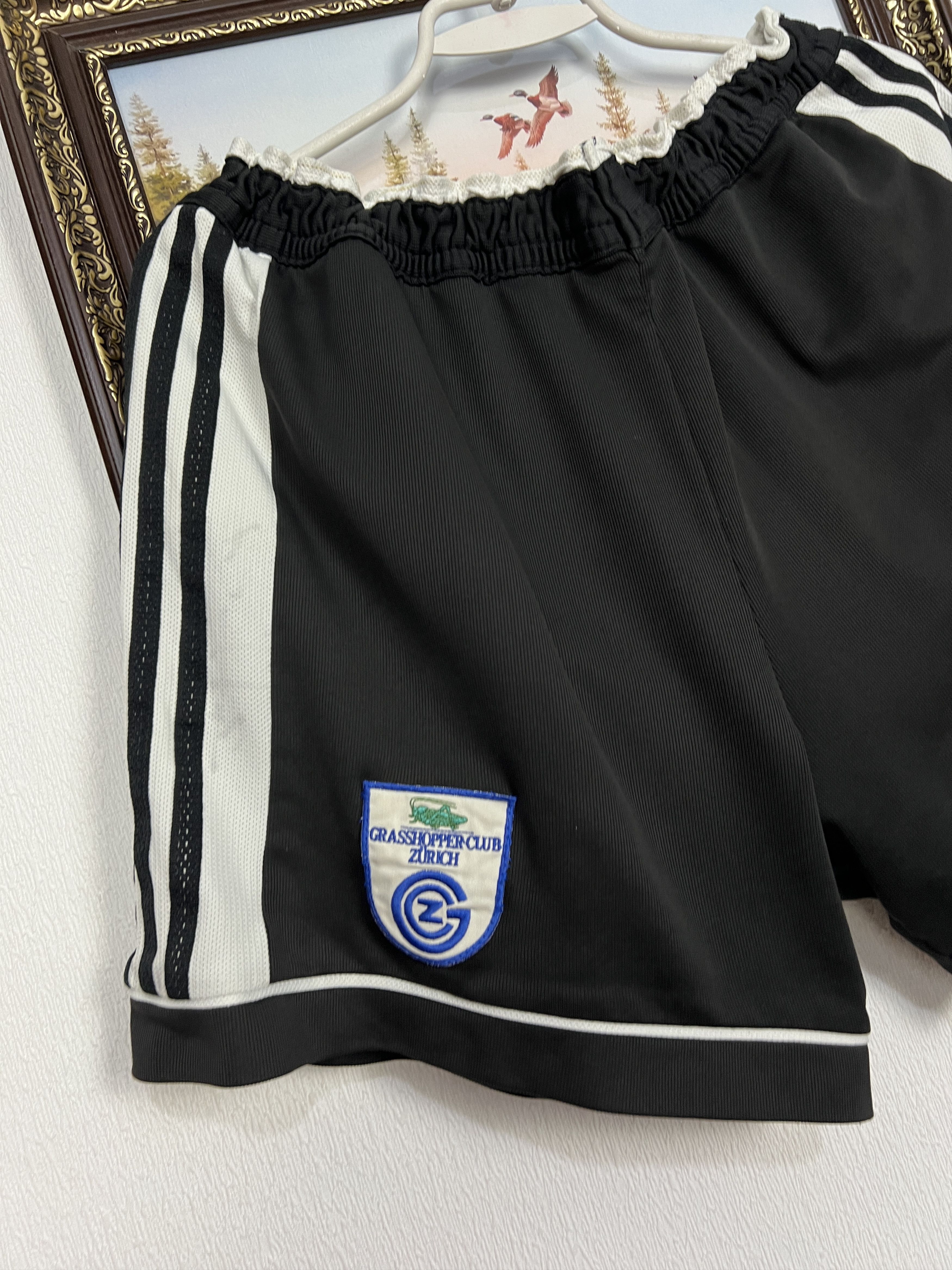 Adidas Vintage 90's Adidas Grasshoppers Football Shorts Soccer Rare Size US 34 / EU 50 - 3 Thumbnail