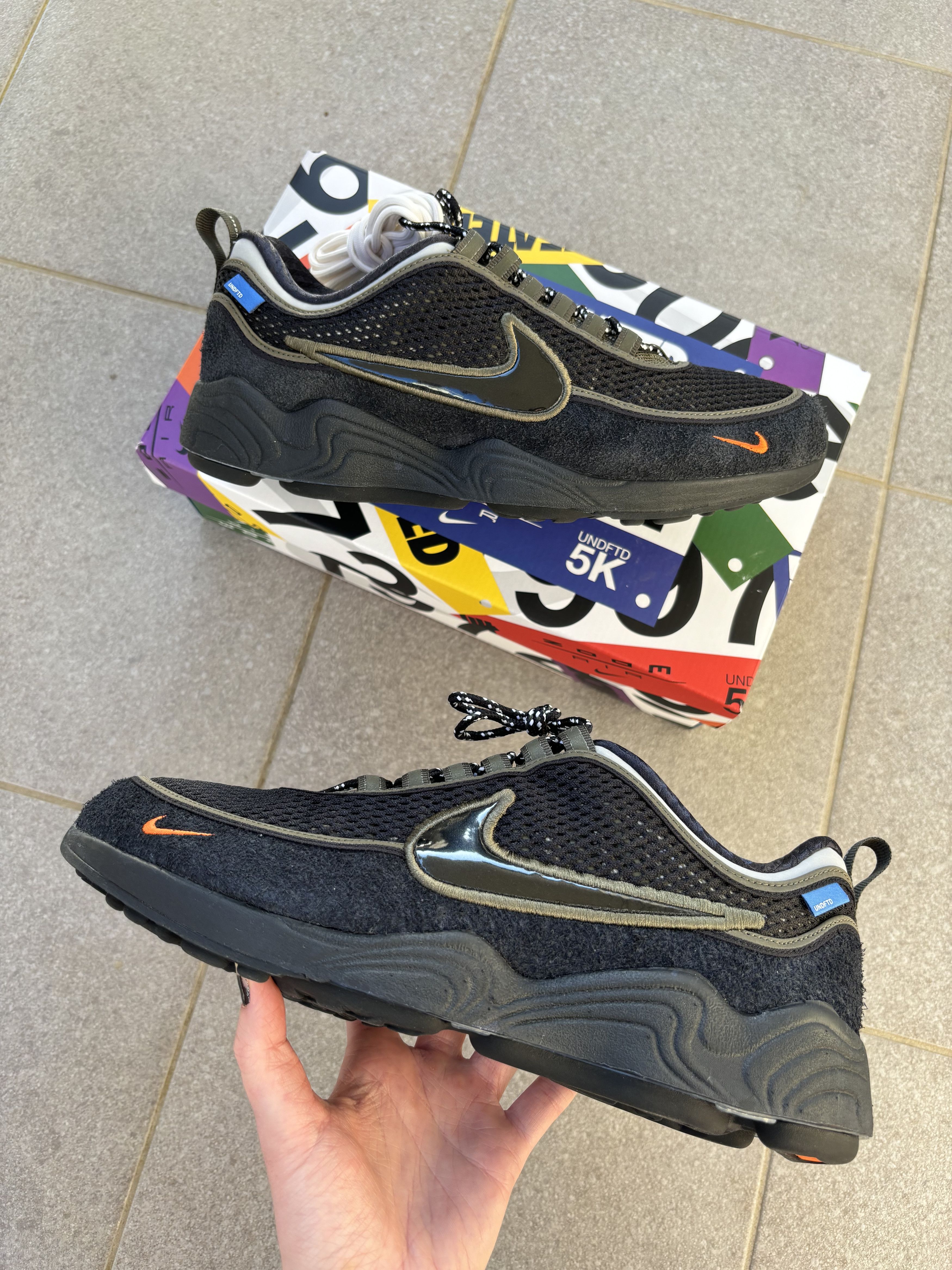 Nike × Undefeated NIKE X UNDEFEATED AIR ZOOM SPIRIDON CARGOKHAKI / BLACK Size US 9.5 / EU 42-43 - 10 Thumbnail