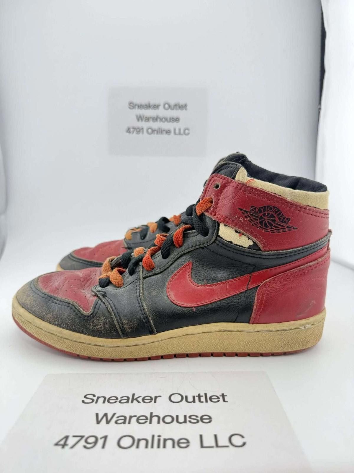 Nike ORIGINAL Nike Air Jordan 1985 Bred Sneakers US 6 Used No Box Size US 6 / EU 39 - 1 Thumbnail