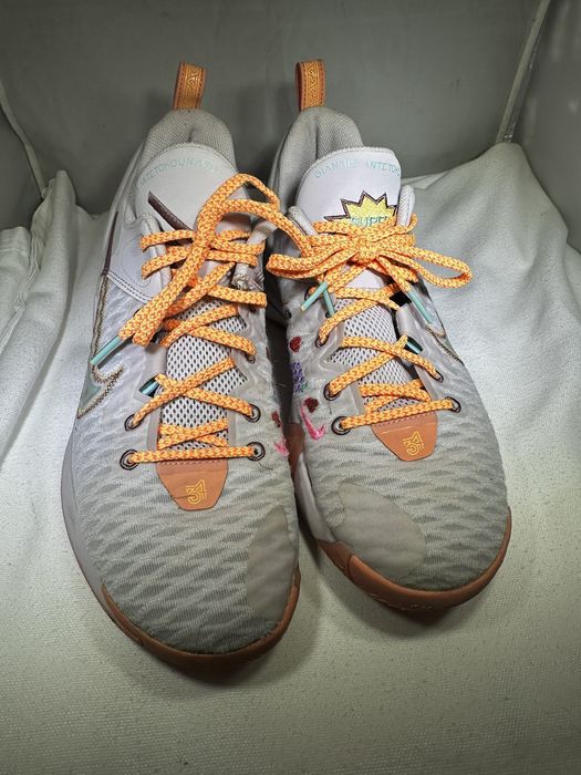 giannis sneakers smoothie