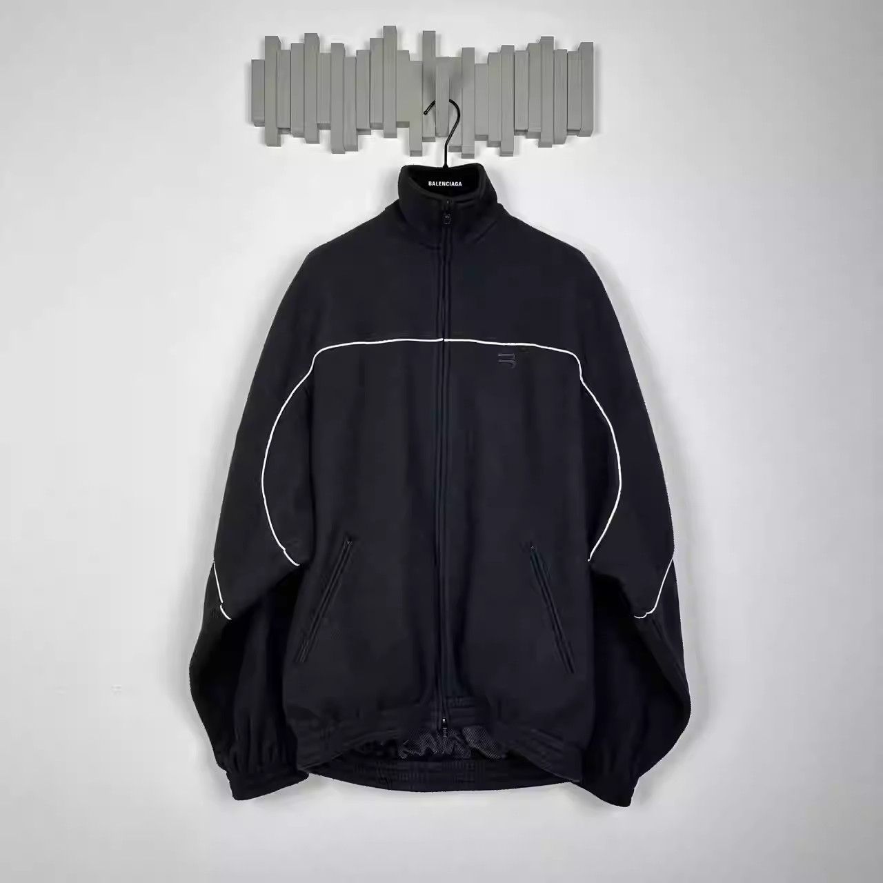 Balenciaga Balenciaga Sporty B oversize fleece track jacket