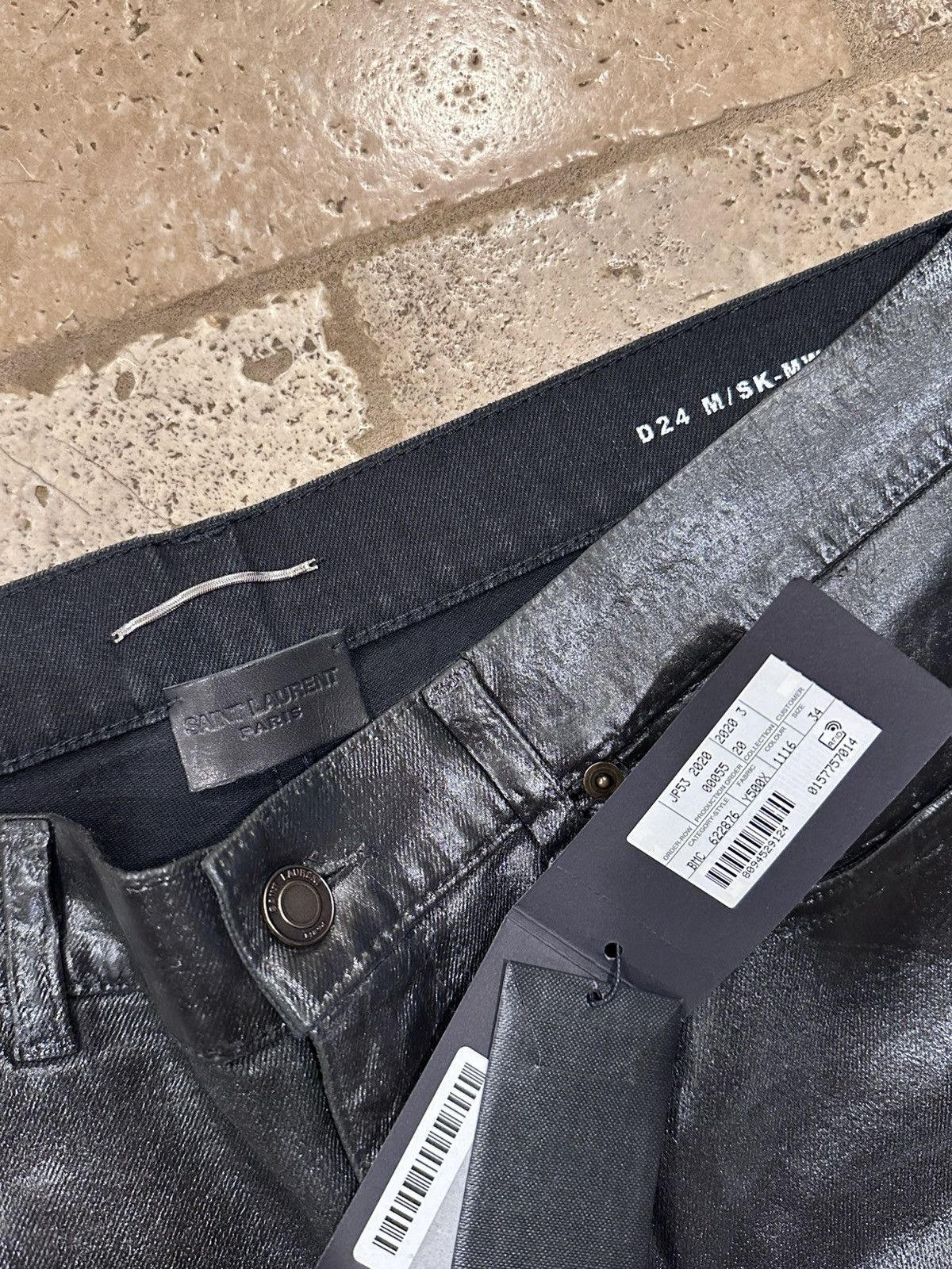 Saint Laurent Paris Saint Laurent Paris 2020 D24 Oil Coated Black Denim Size US 34 / EU 50 - 4 Thumbnail