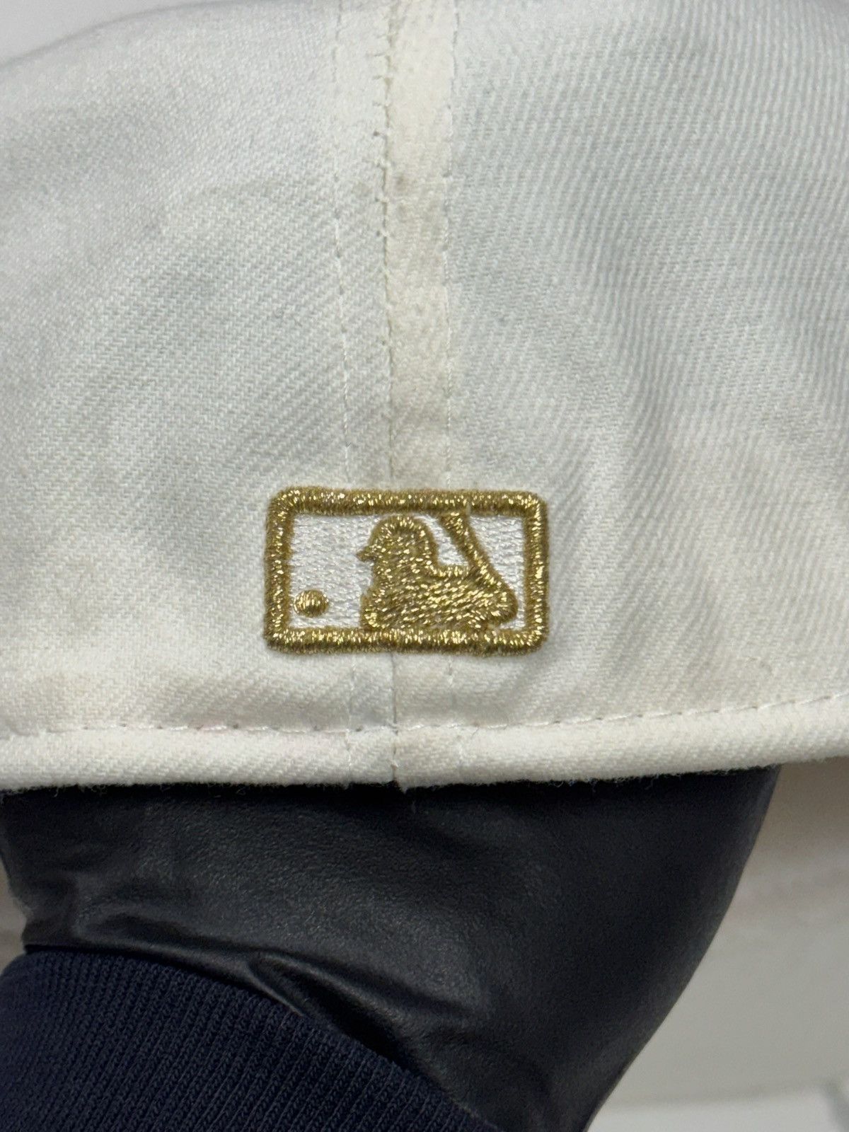 New Era 2000’s Atlanta Braves New Era Fitted Cap Size ONE SIZE - 12 Thumbnail